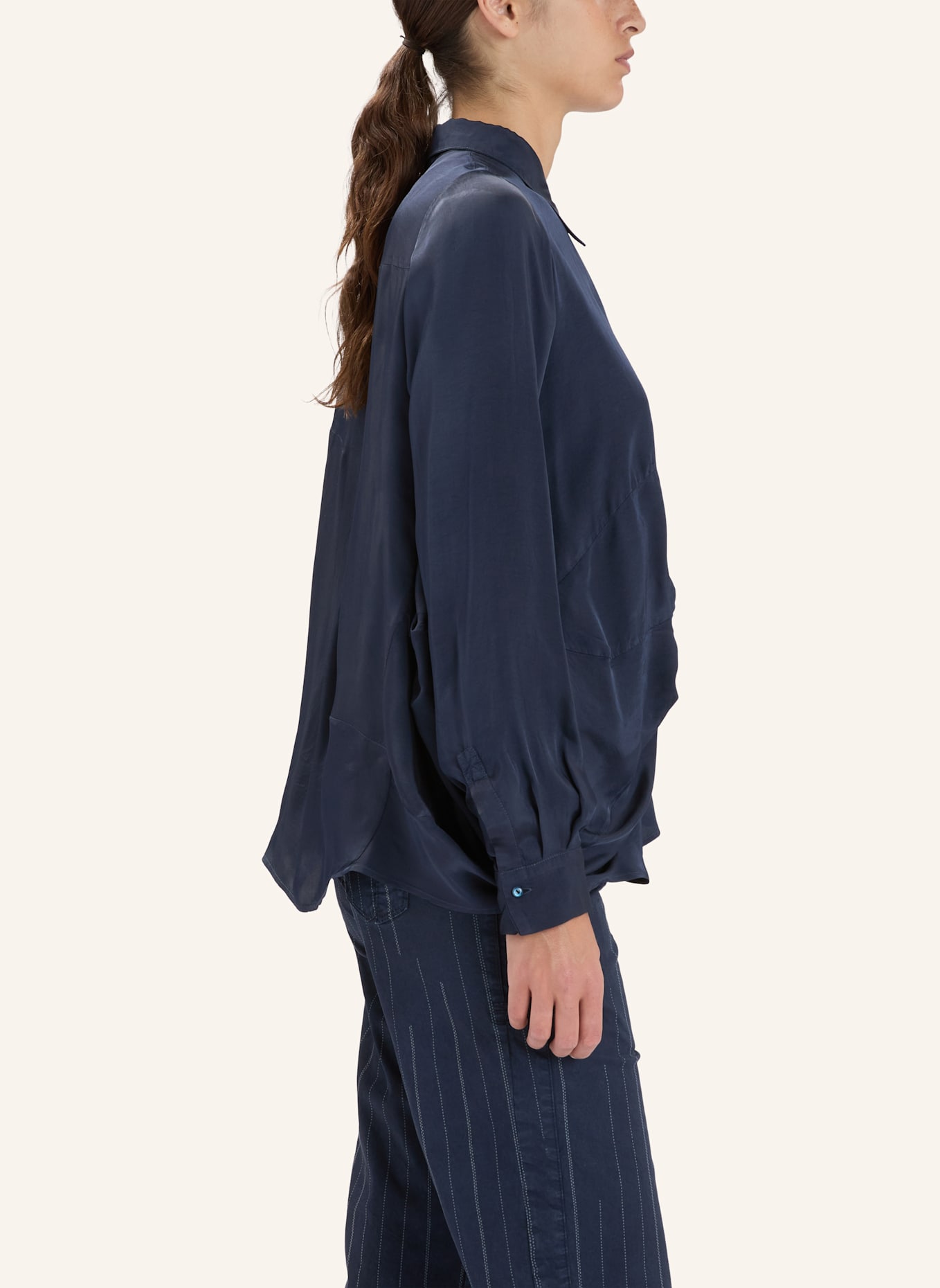 HIGH Bluse IN SPRING: BLAU