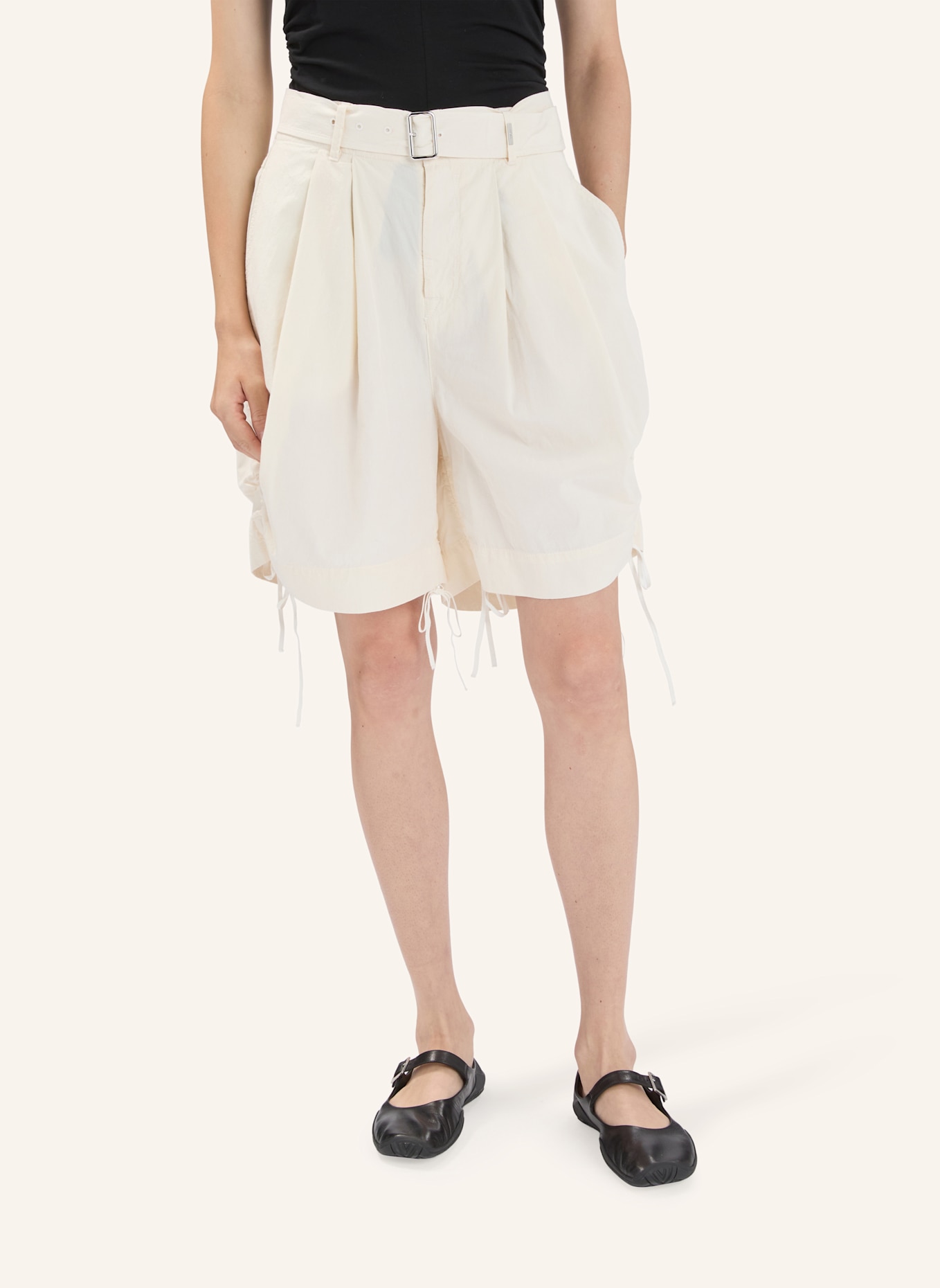 HIGH Shorts ORDER: BEIGE