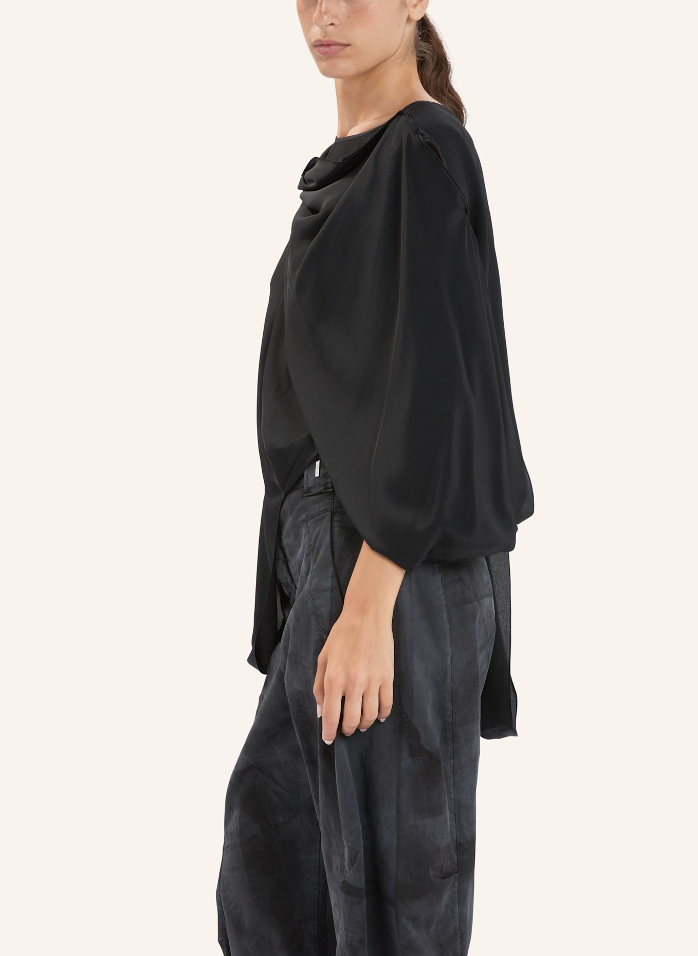 HIGH Top UP START: SCHWARZ