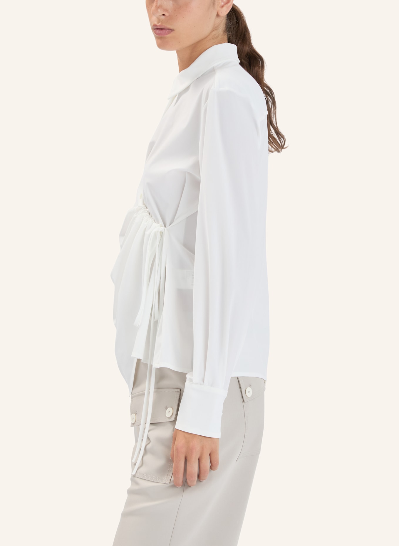 HIGH LAWN - Weiße Bluse aus Sensitive® mit Raffung: WEISSGOLD