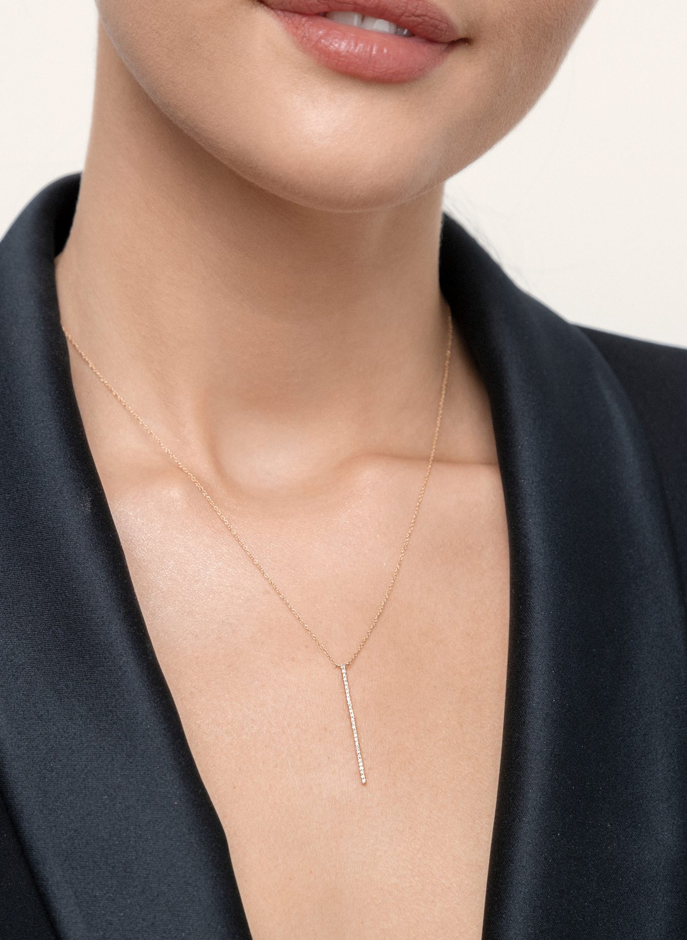 Leaf Halskette BAR aus 18 Karat Gelbgold mit Diamanten: GOLD