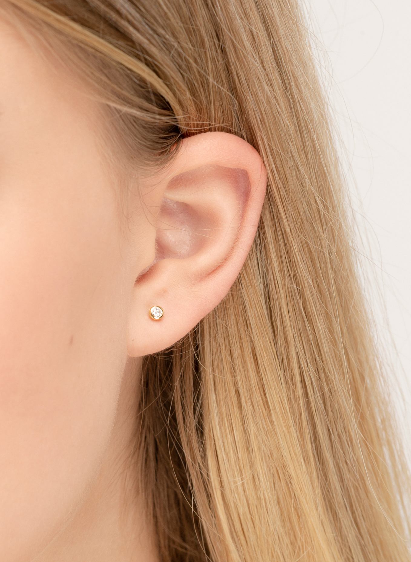 Leaf Ohrstecker MY FIRST DIAMOND 18 Karat Gelbgold mit Diamanten: GOLD