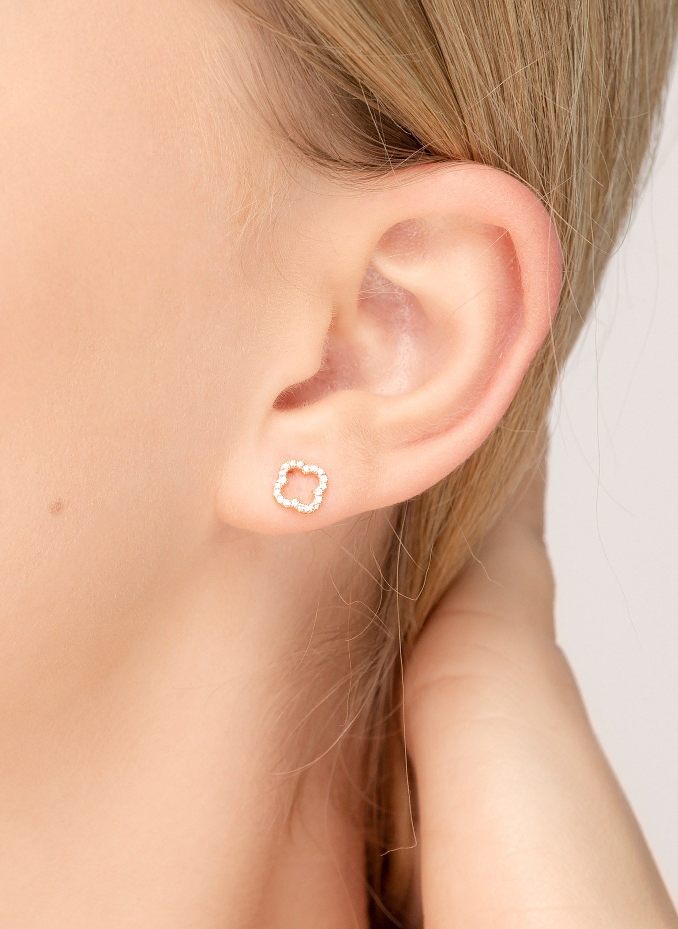 Leaf Ohrstecker CLOVER 18 Karat Rosegold mit Diamanten: ROSÉGOLD