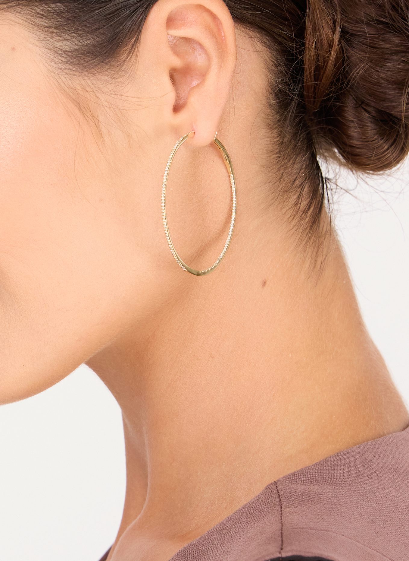 Leaf Creolen CIRCLE XL aus 18 Karat Gelbgold mit Diamanten: GOLD