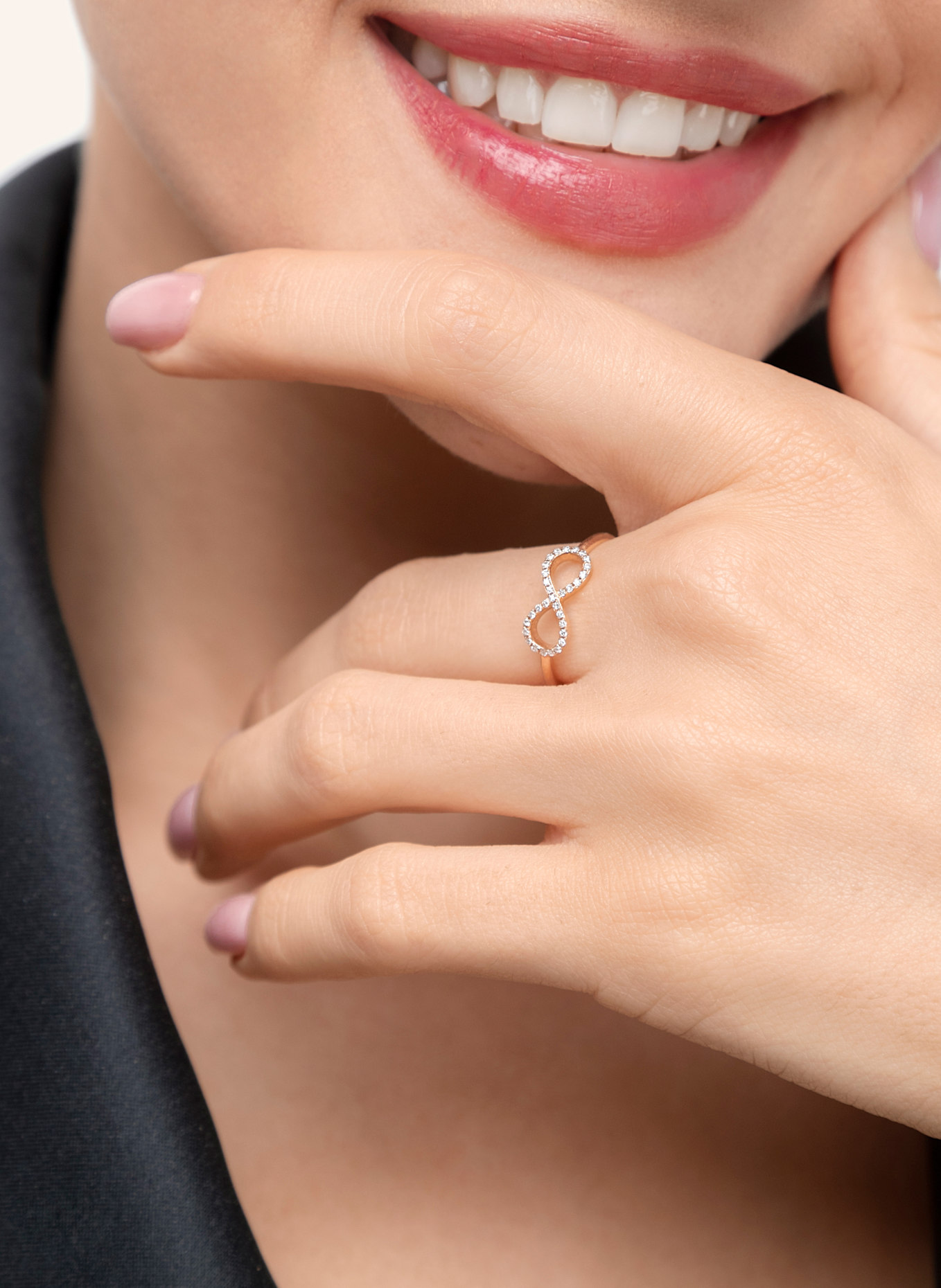 Leaf Ring INFINITY aus 18 Karat Roségold mit Diamanten: ROSÉGOLD