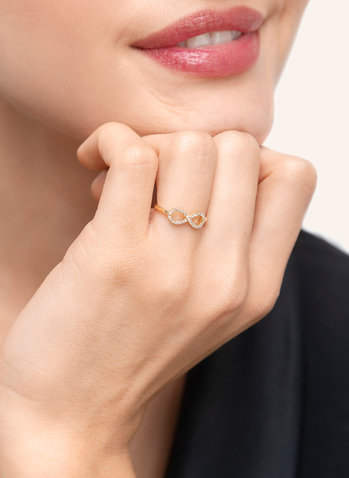 Leaf Ring INFINITY aus 18 Karat Gelbgold mit Diamanten: GOLD