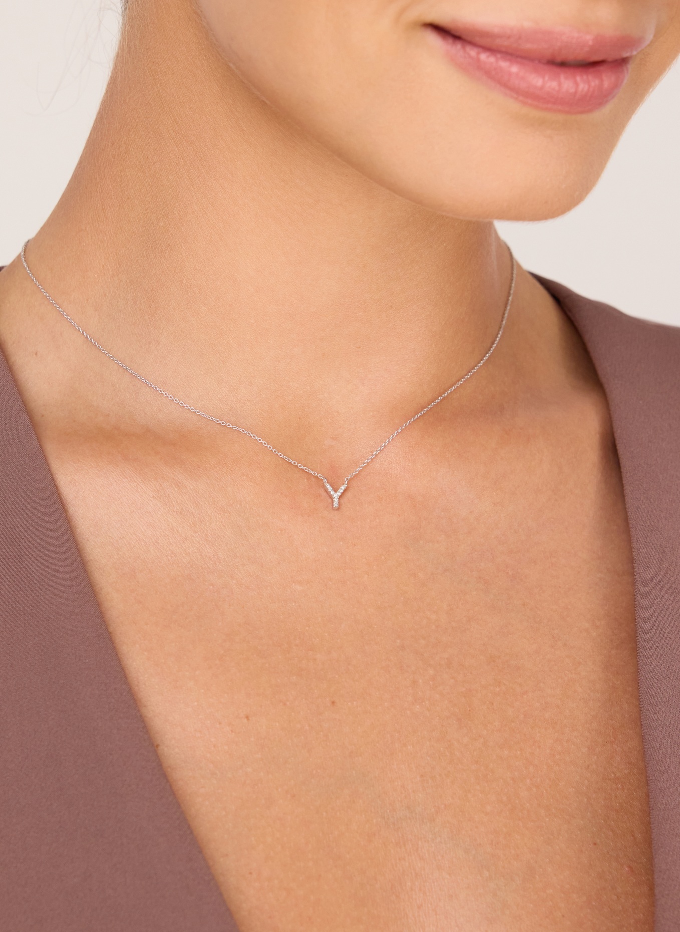 Leaf INITIALIEN Halskette „Y“ aus 14 Karat Weißgold mit Diamanten: WEISSGOLD