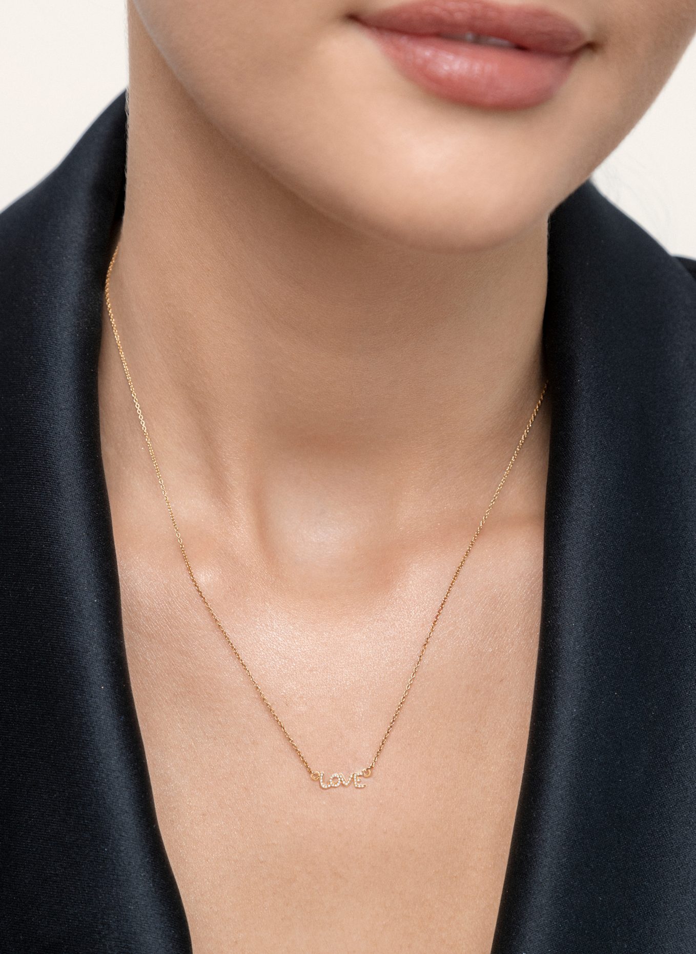 Leaf Halskette TINY LOVE aus 14 Karat Gelbgold mit Diamanten: GOLD