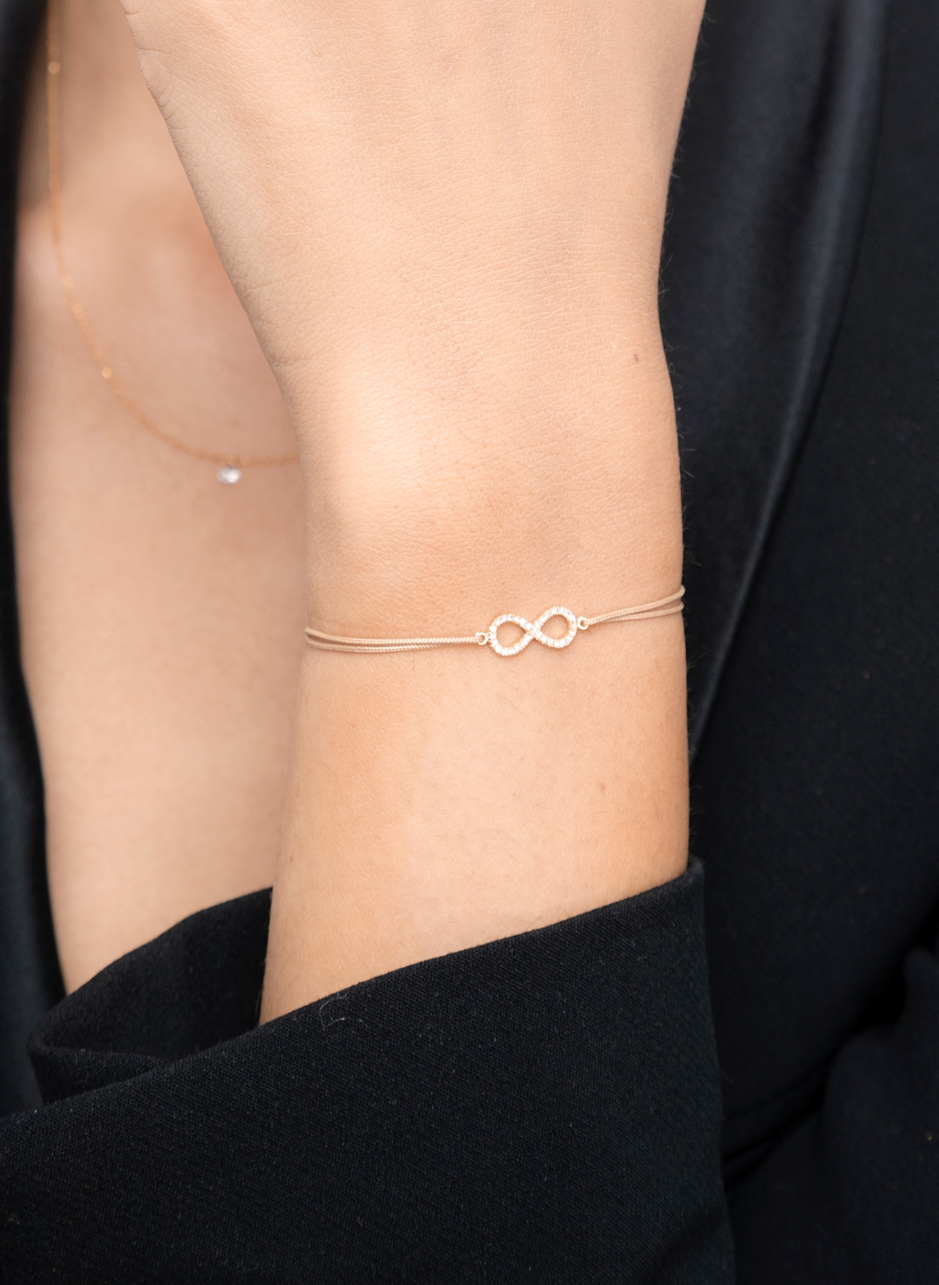 Leaf Freundschaftsarmband INFINITY aus 18 Karat Roségold mit Diamanten: GRAU