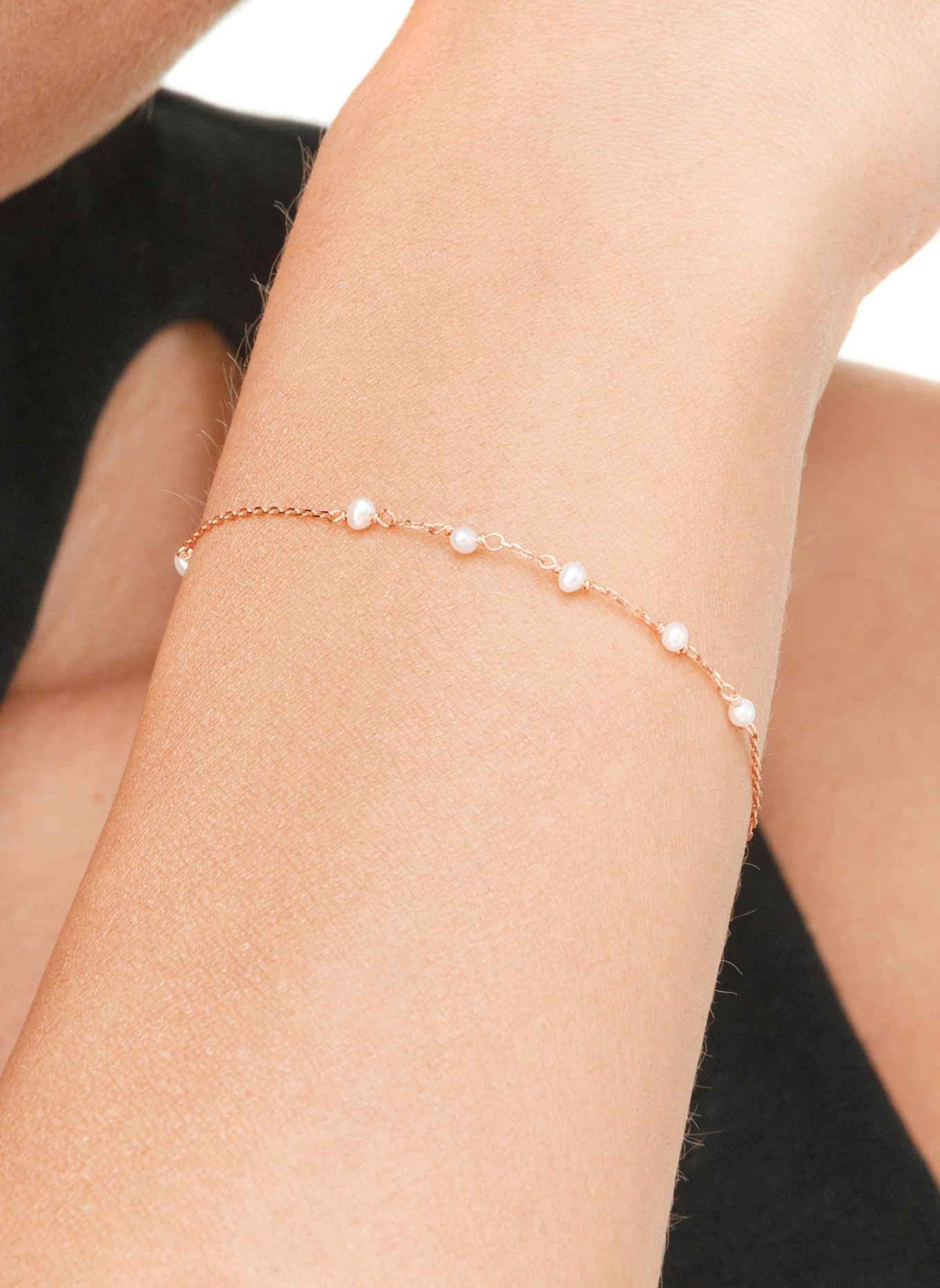 Leaf Armband WHITE PEARLS aus 14 Karat Roségold: ROSÉGOLD