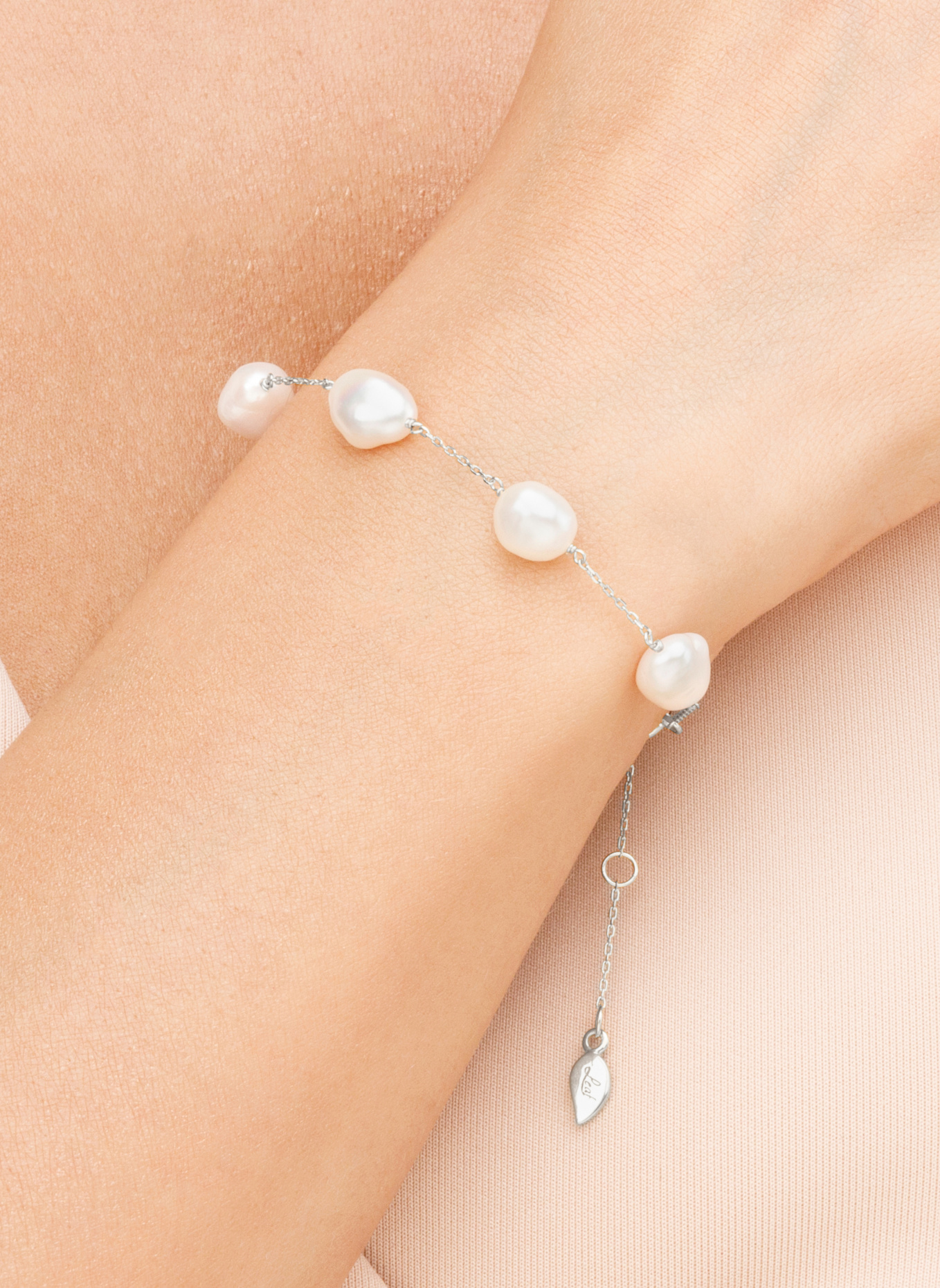 Leaf Armband BAROCK PERLS aus 14 Karat Weißgold: WEISSGOLD