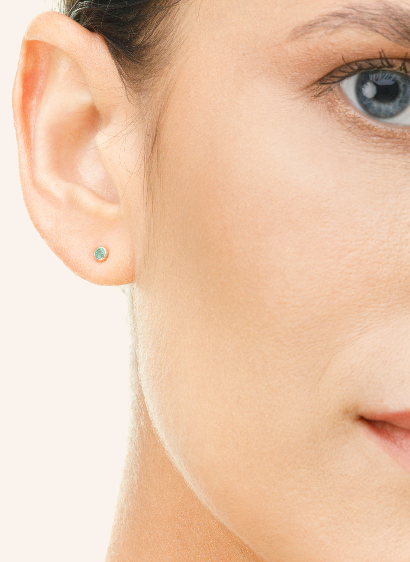 Leaf Ohrstecker SMARAGD aus 14 Karat Rosegold: ROSÉGOLD