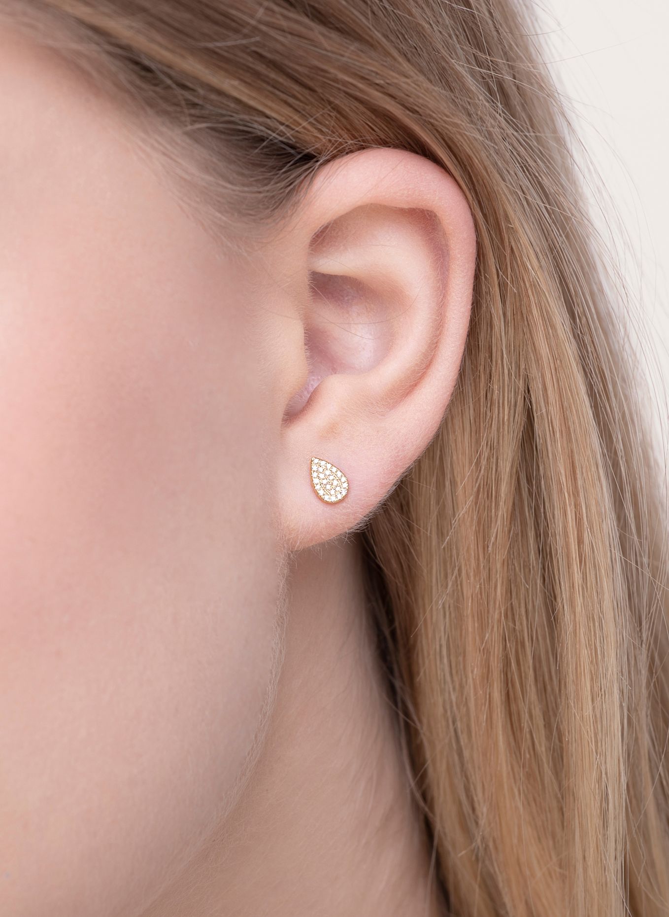 Leaf Ohrstecker DROPS aus 18 Karat Gelbgold mit Diamanten: GOLD