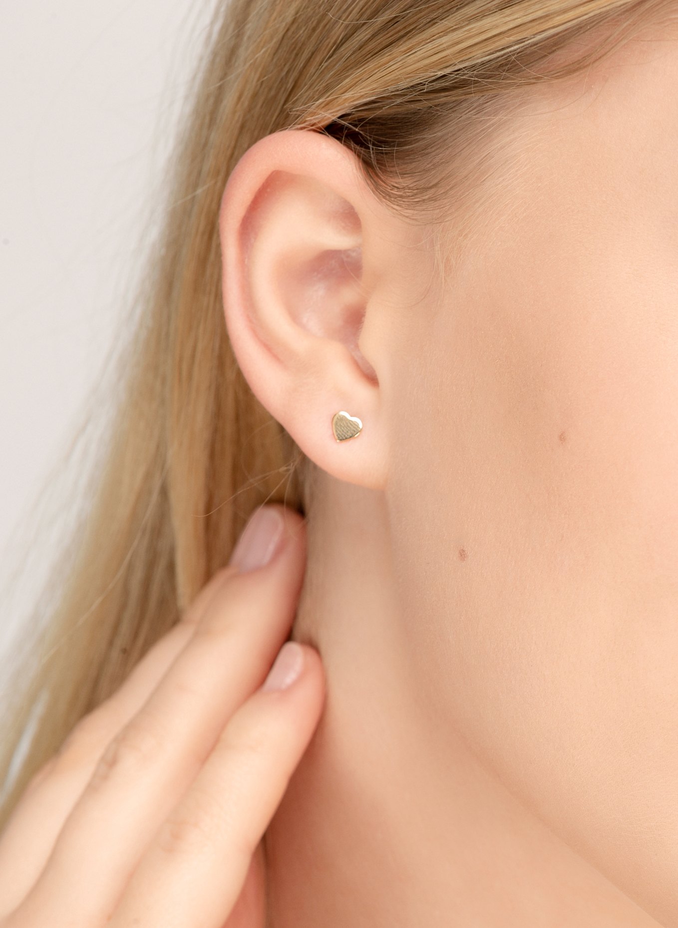 Leaf Ohrstecker HERZ aus 14 Karat Gelbgold: GOLD