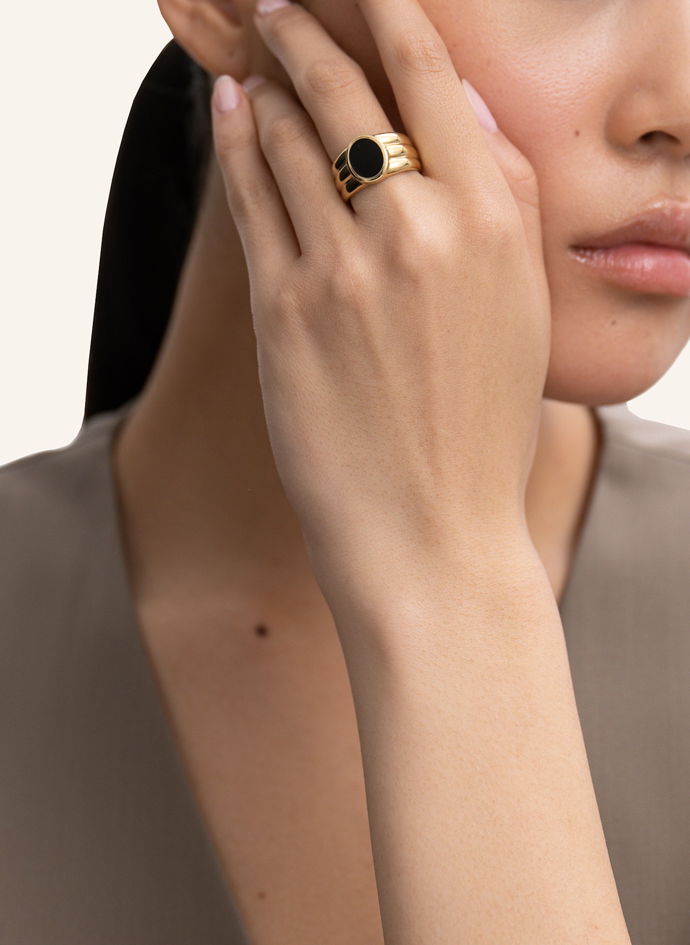 BRUNA The Label Ring BENEVENTO mit Onyx: GOLD