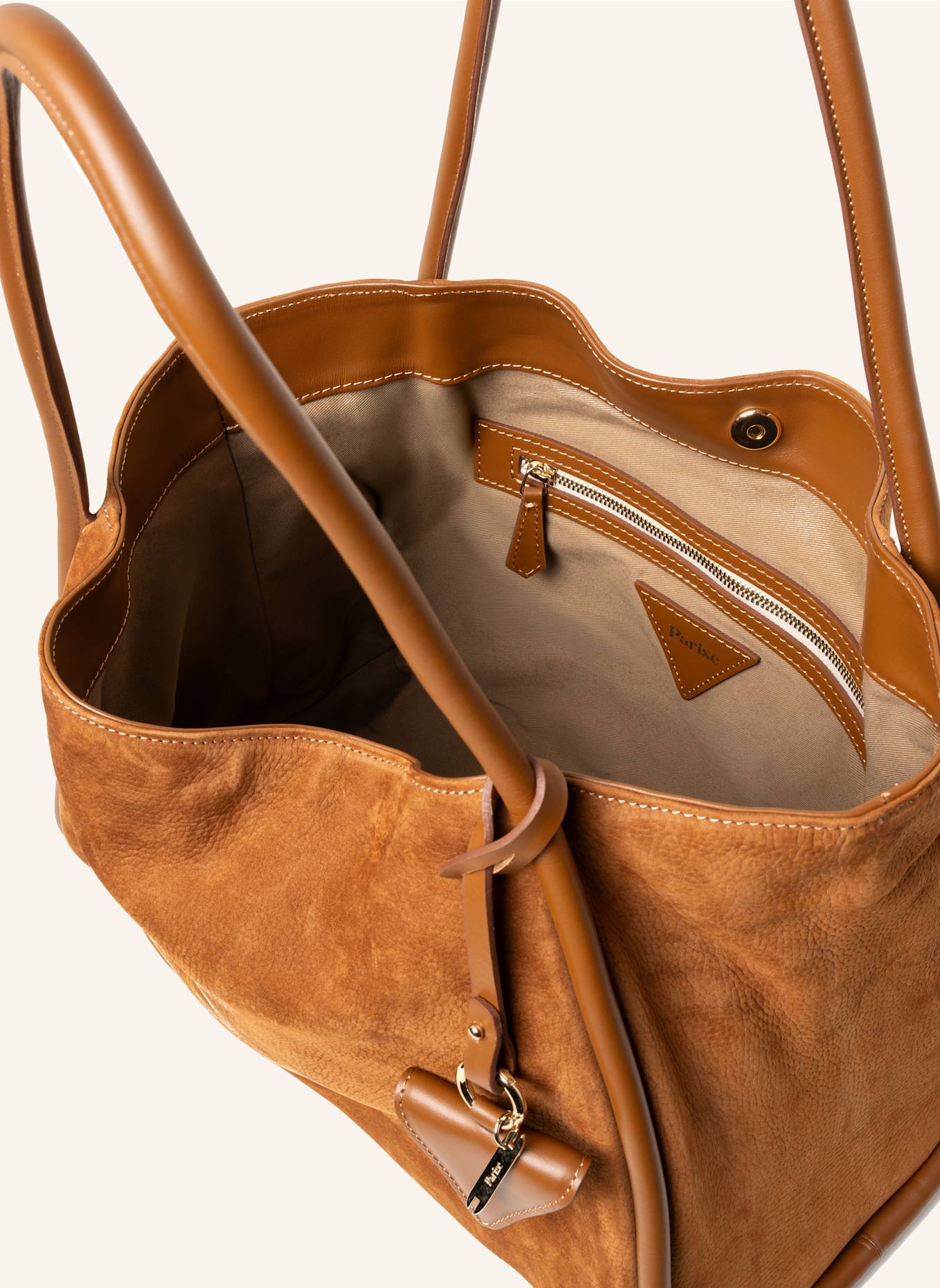 Parise Handtasche '09' RÖHRENFÖRMIG OHNE FRANSEN: COGNAC