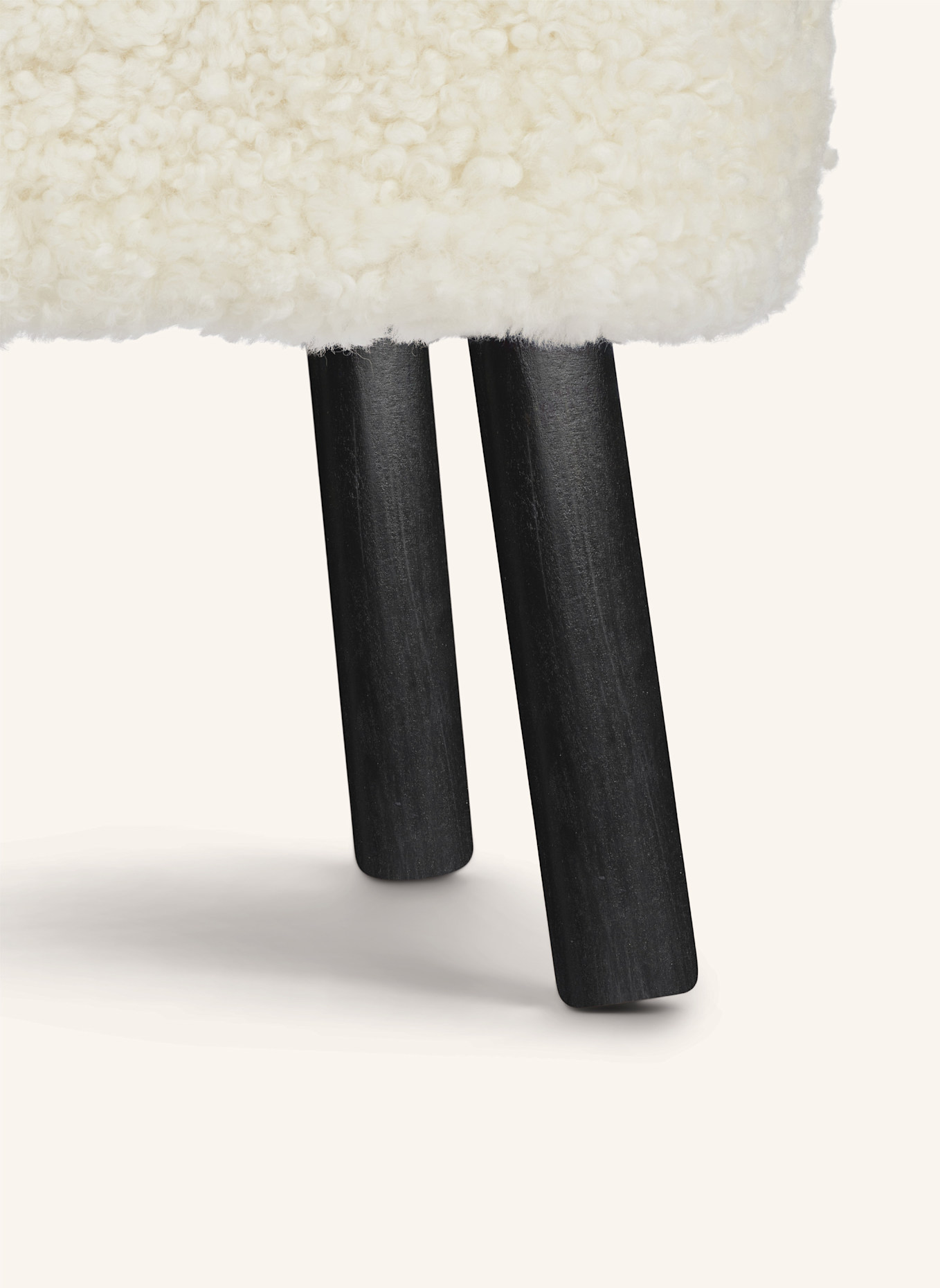 Natures Collection Hocker EMIL: WEISS/ SCHWARZ