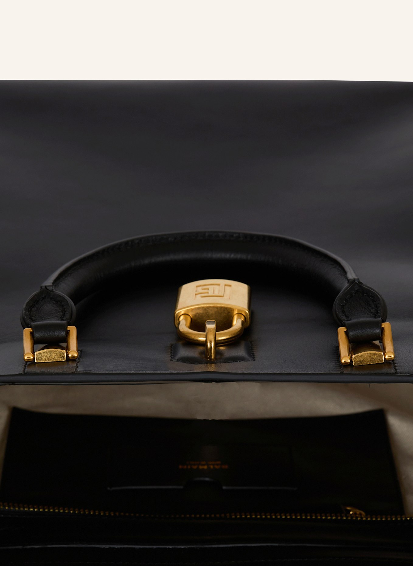 BALMAIN Großer Shopper Pulse aus gewachstem Kalbsleder: SCHWARZ