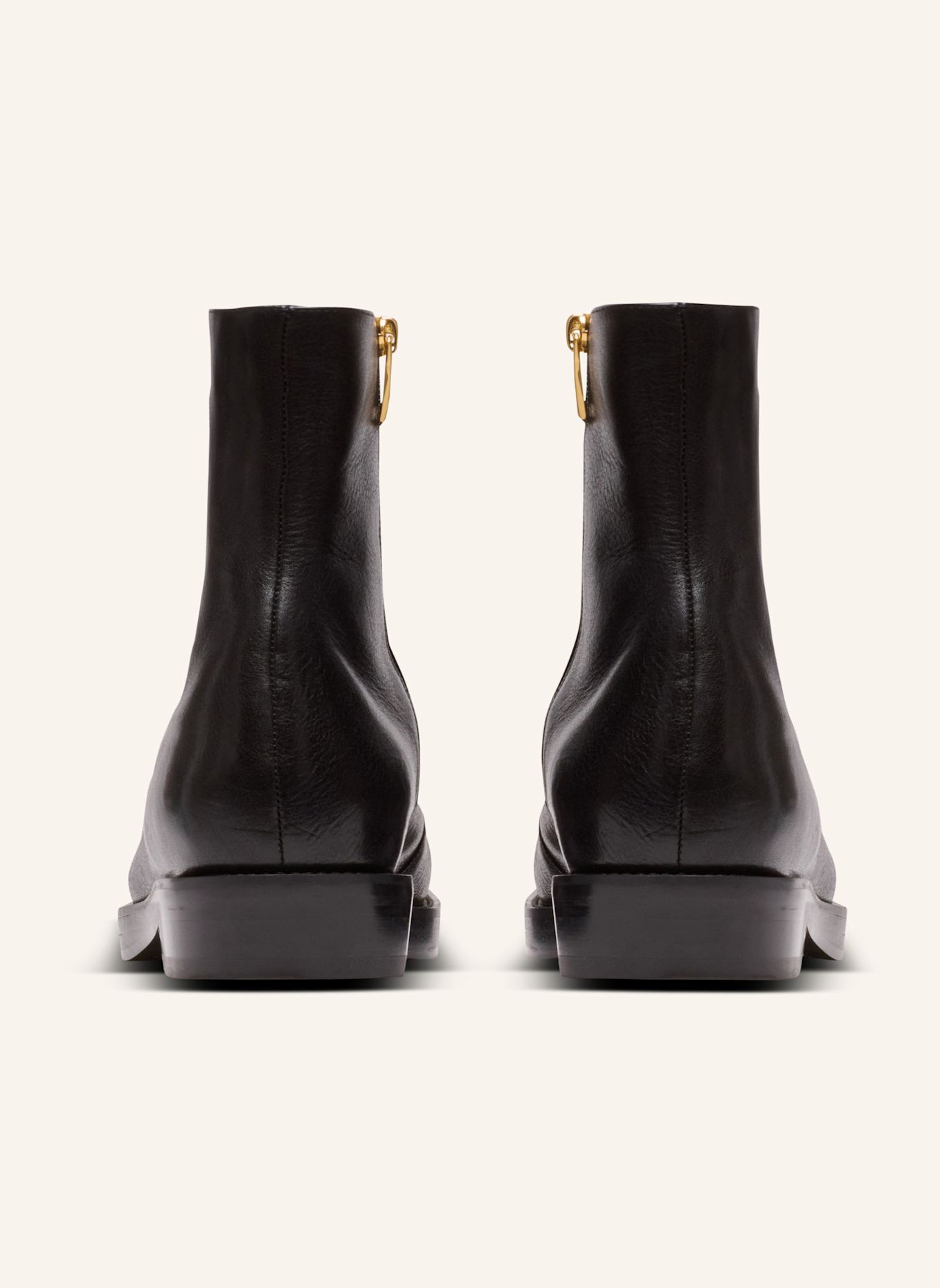 BALMAIN Stiefel mit eckiger Zehenpartie aus texturiertem Leder: SCHWARZ