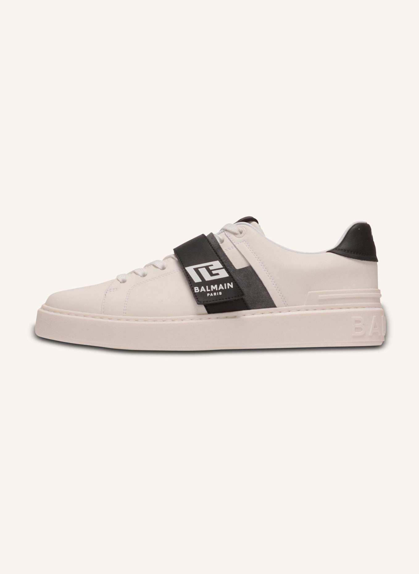 BALMAIN Sneakers B-Court aus Kalbsleder mit PB-Logo auf der Zunge: WEISS