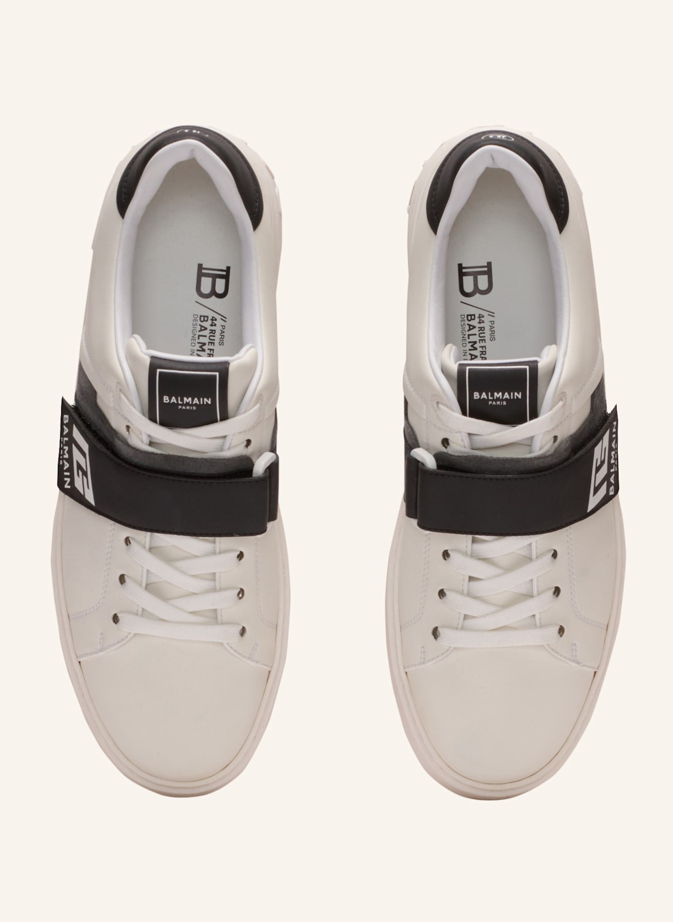 BALMAIN Sneakers B-Court aus Kalbsleder mit PB-Logo auf der Zunge: WEISS