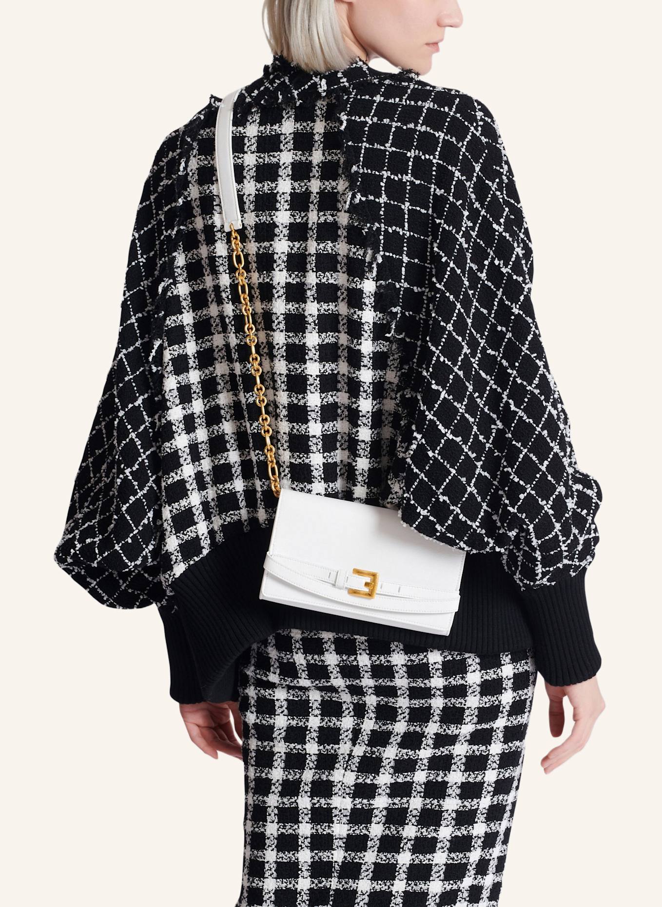 BALMAIN Brieftasche Shuffle mit Kette aus Kalbsleder: WEISS