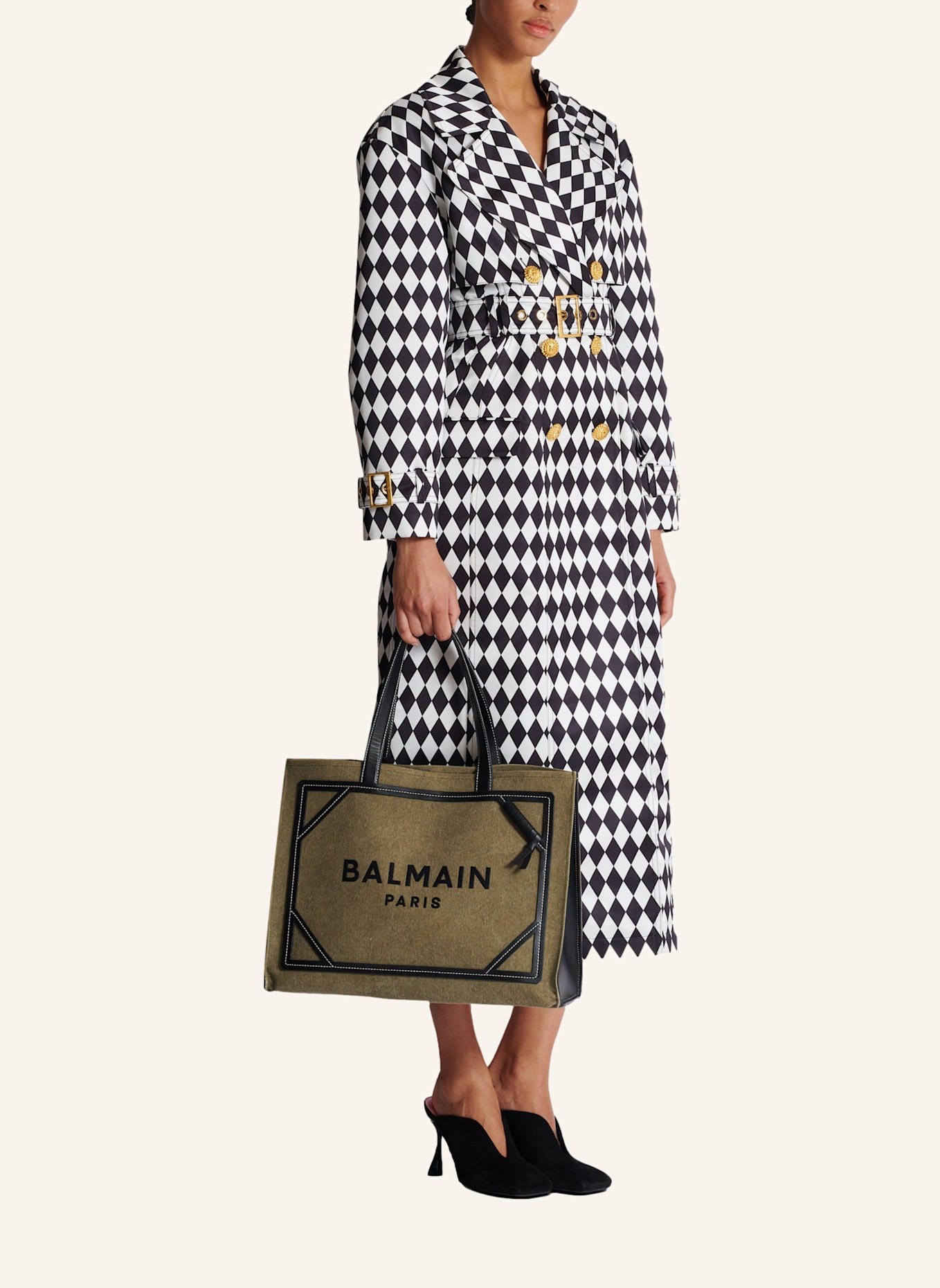 BALMAIN Shopper B-Army 42 aus Canvas mit Lederdetails: GRÜN