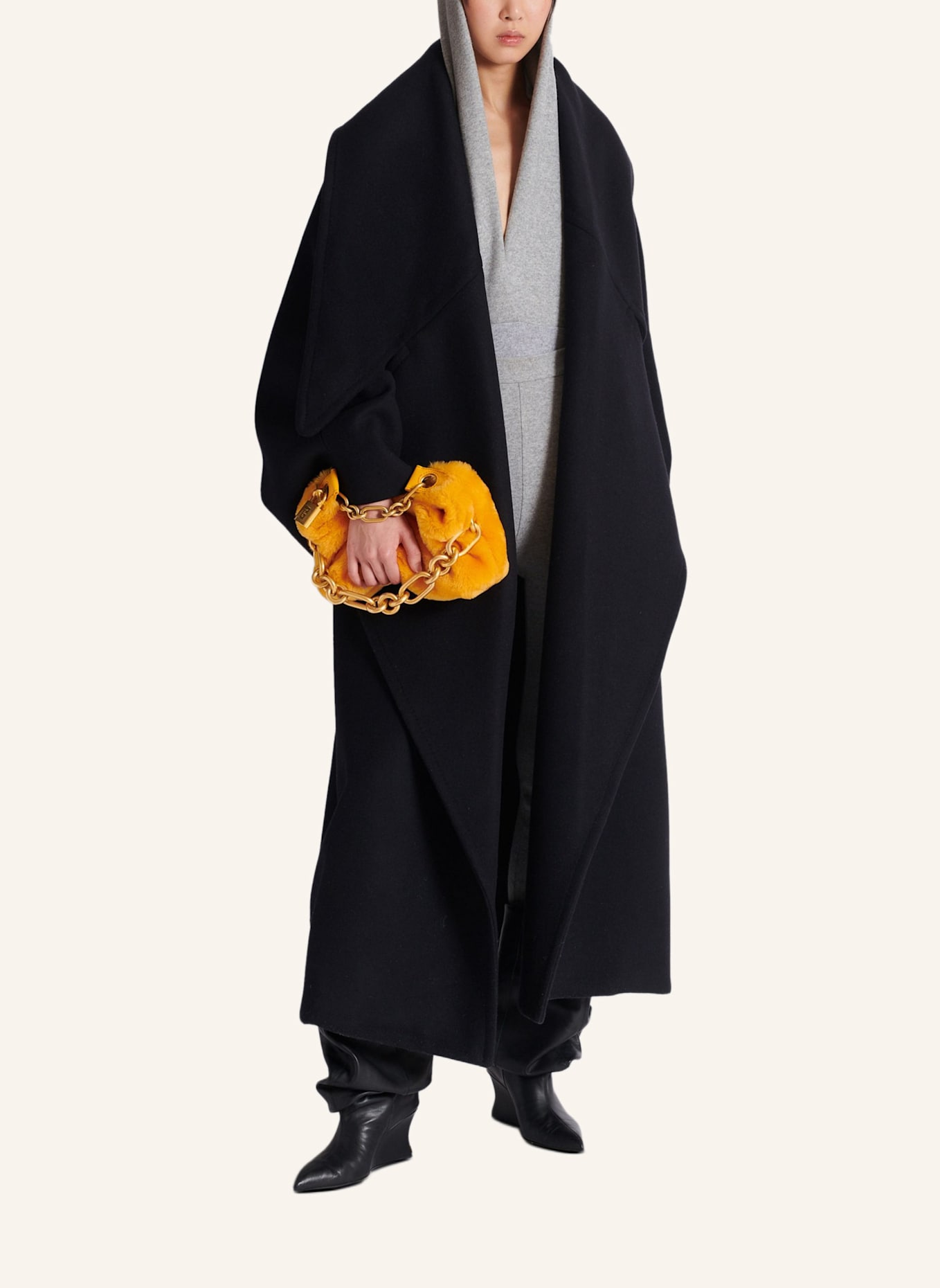 BALMAIN Mini-Tasche Sync aus Shearling: GOLD