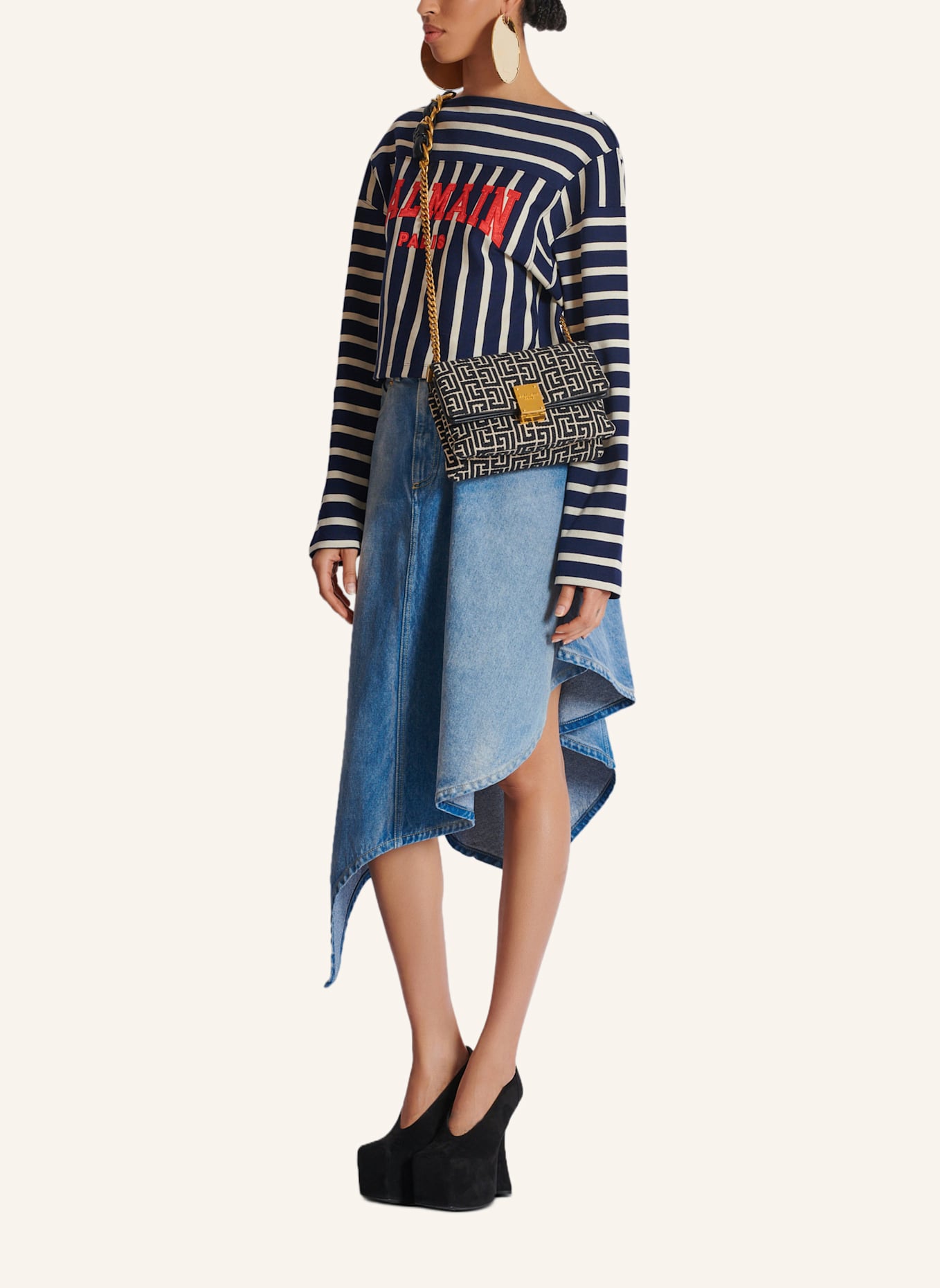 BALMAIN Kleine Tasche 1945 Soft aus Canvas mit Monogramm-Muster: SCHWARZ