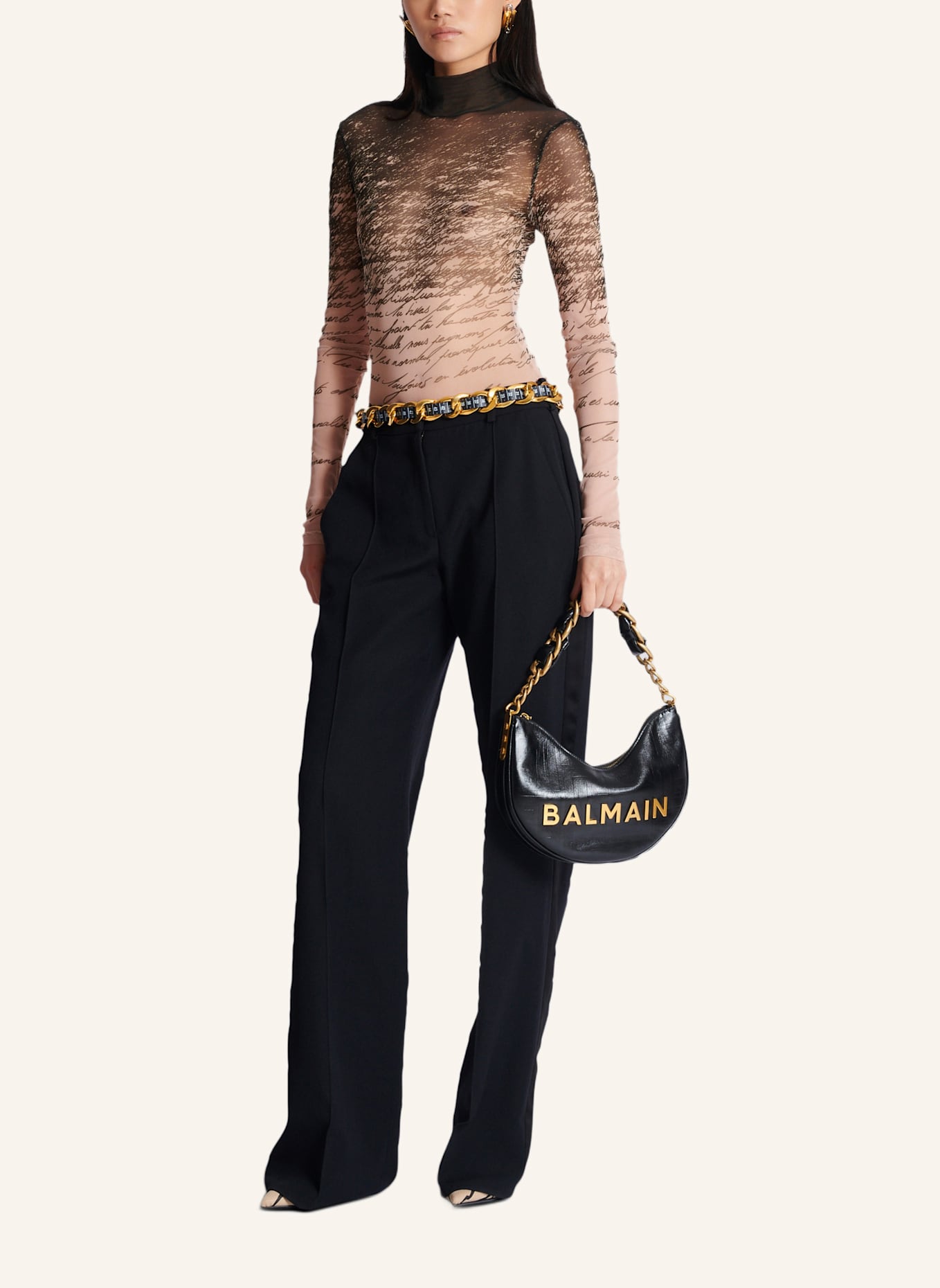 BALMAIN Tasche 1945 Soft Moon aus Kalbsleder mit Monogramm: SCHWARZ