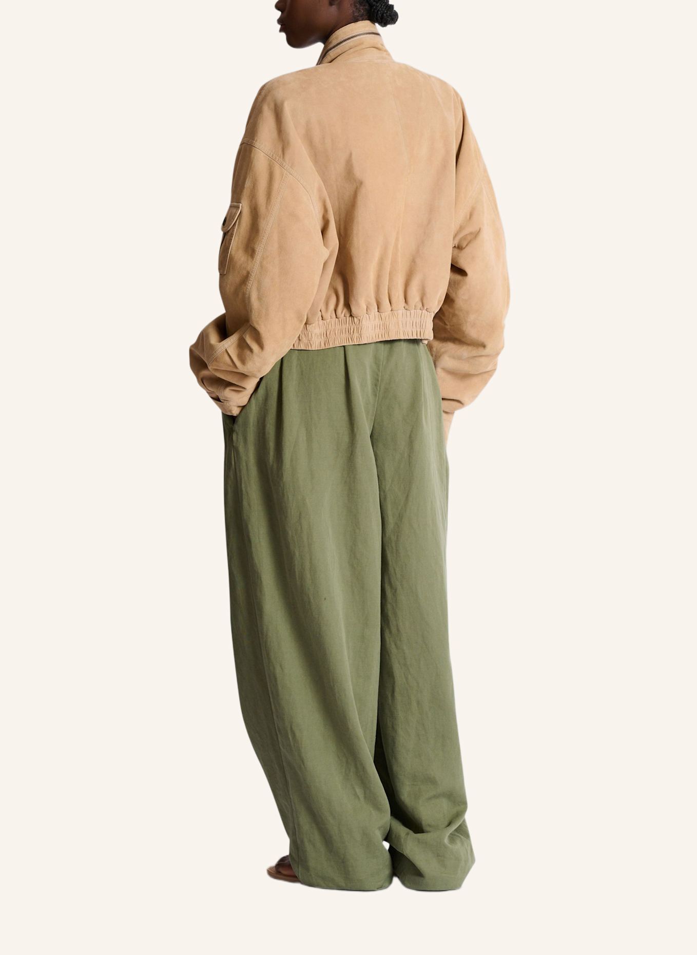 BALMAIN Bomberjacke aus Wildleder: KHAKI