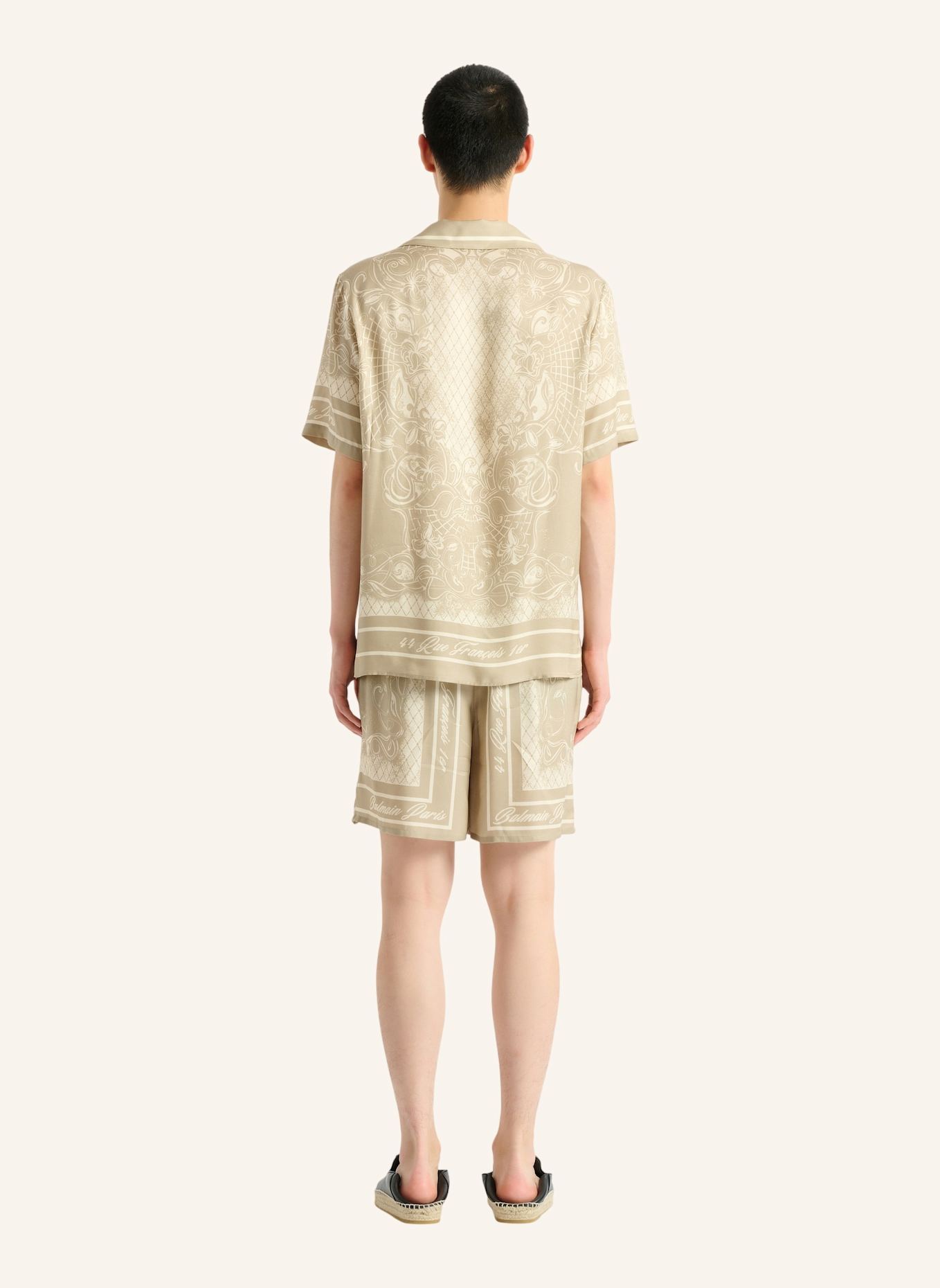 BALMAIN Bedrucktes Foulard Pyjamahemd: KHAKI