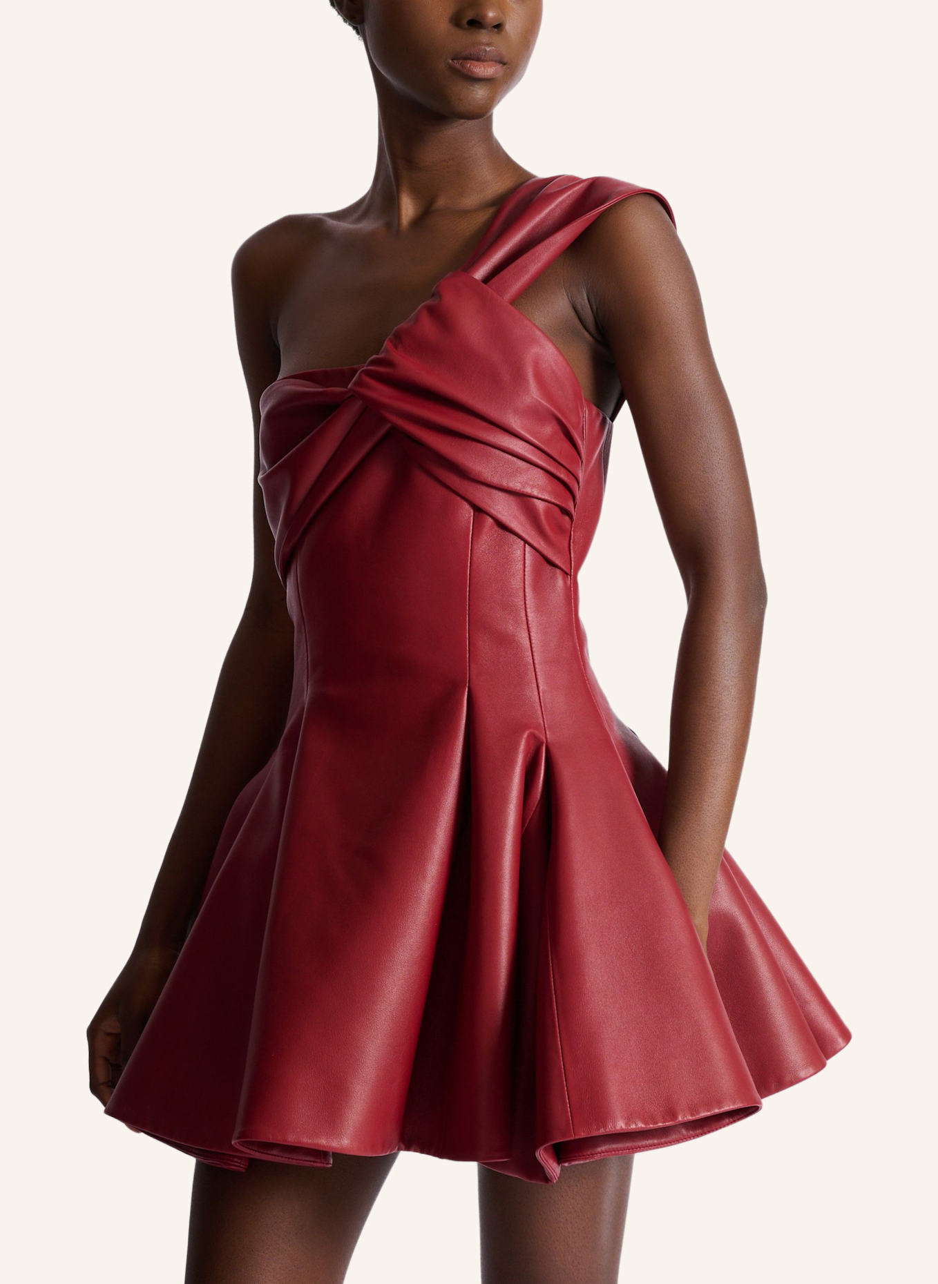 BALMAIN Asymmetrisches Kleid aus Glattleder: ROT