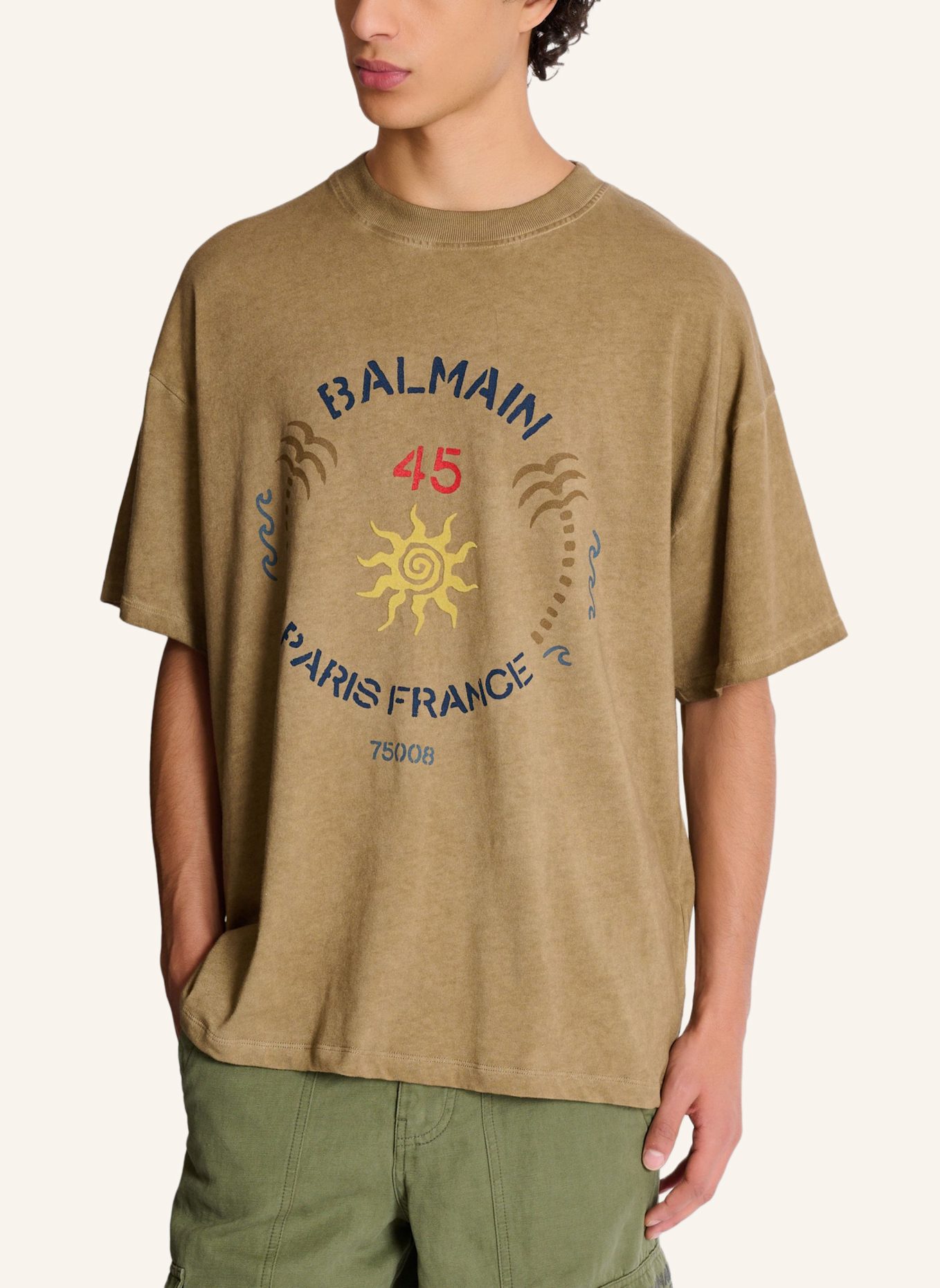 BALMAIN T-Shirt mit Balmain Club-Print: KHAKI