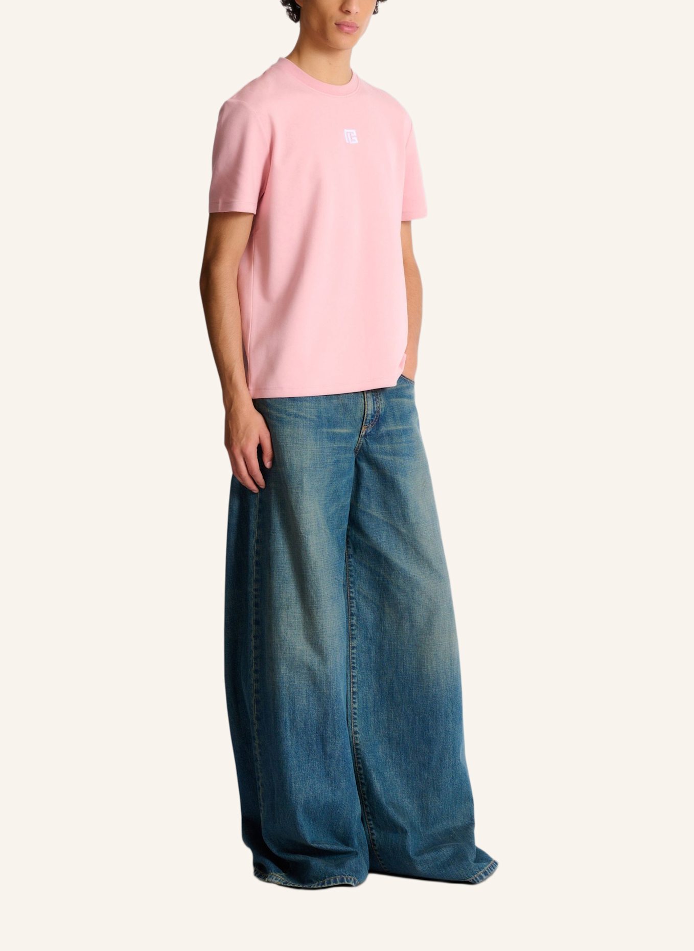 BALMAIN T-Shirt mit aufgesticktem Logo: ROSA