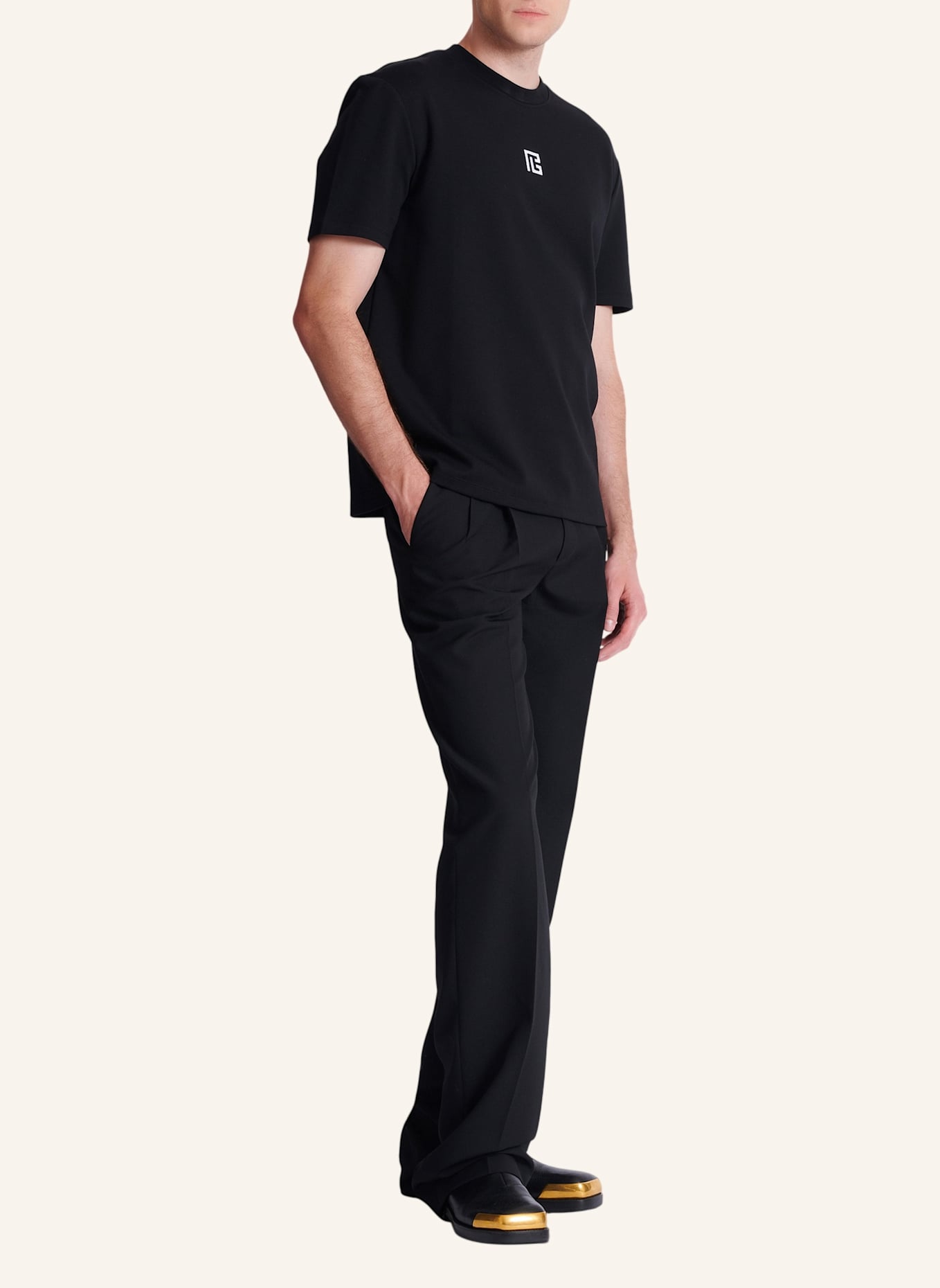 BALMAIN T-Shirt mit aufgesticktem Logo: SCHWARZ
