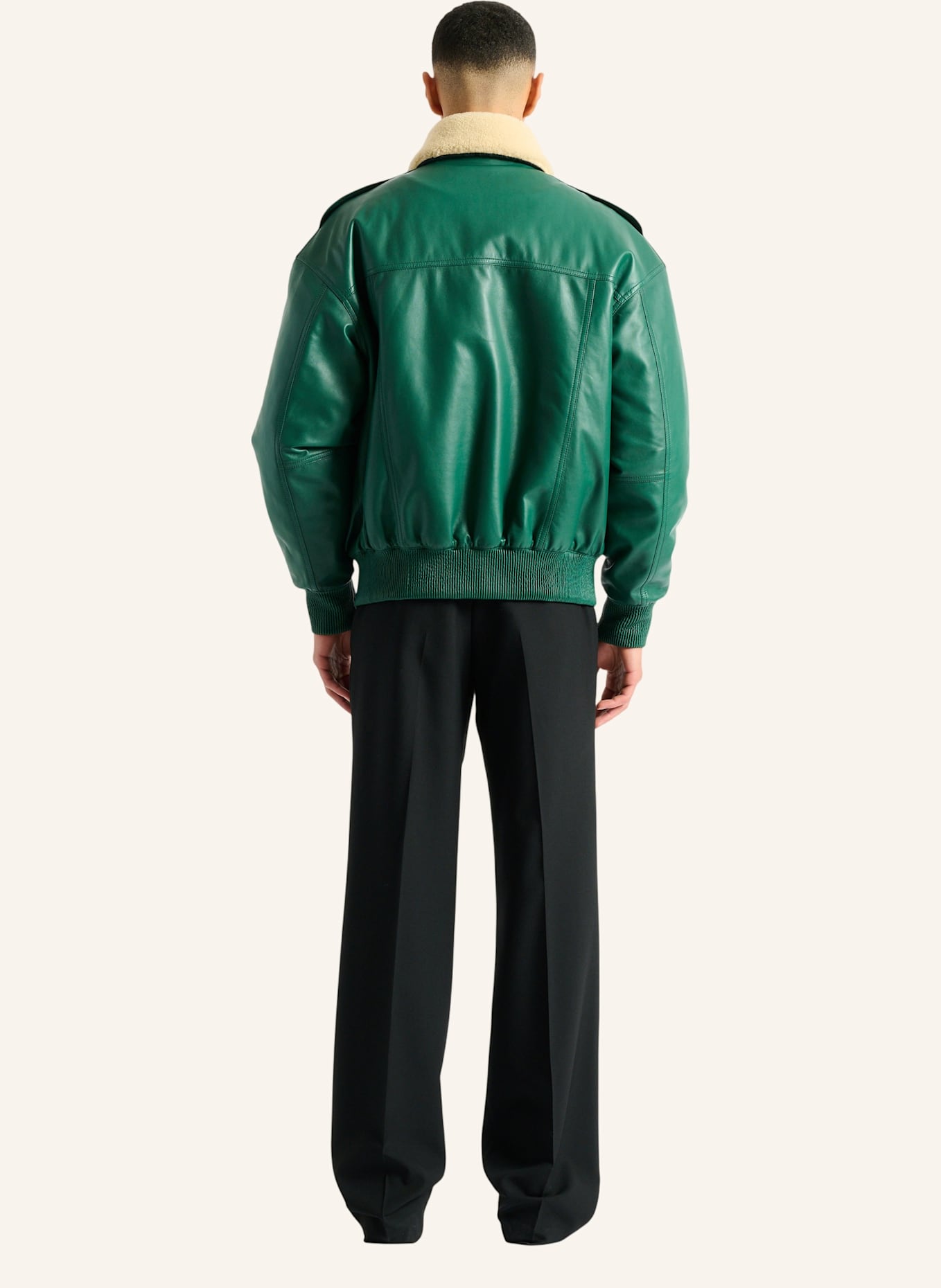 BALMAIN Bomberjacke aus Leder und Shearling: GRÜN