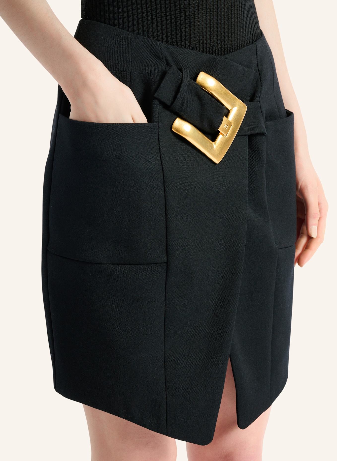 BALMAIN Rock mit Gürtel aus Grain-de-Poudre: SCHWARZ