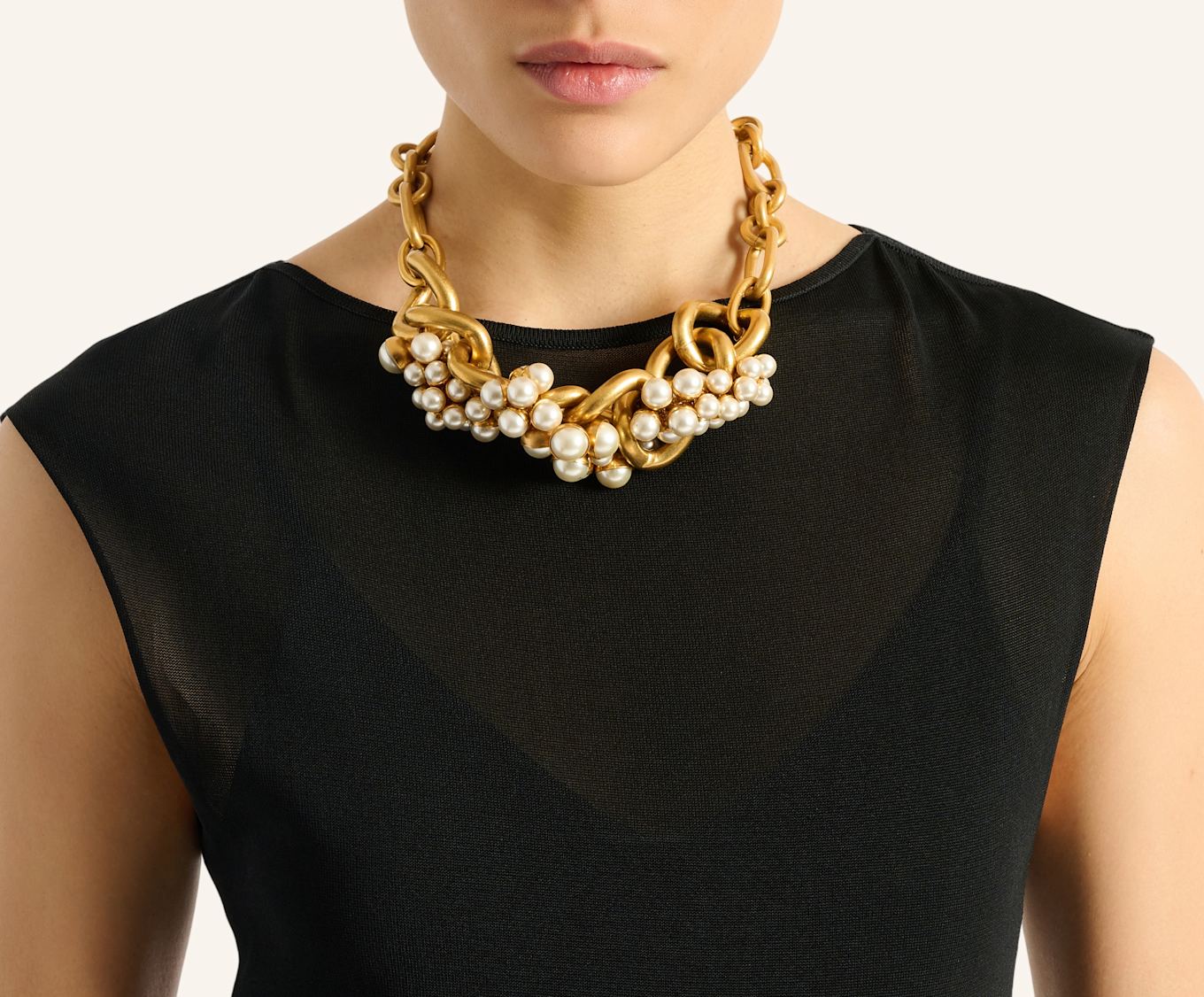 BALMAIN Sync Halskette aus Messing und Perlen: GOLD