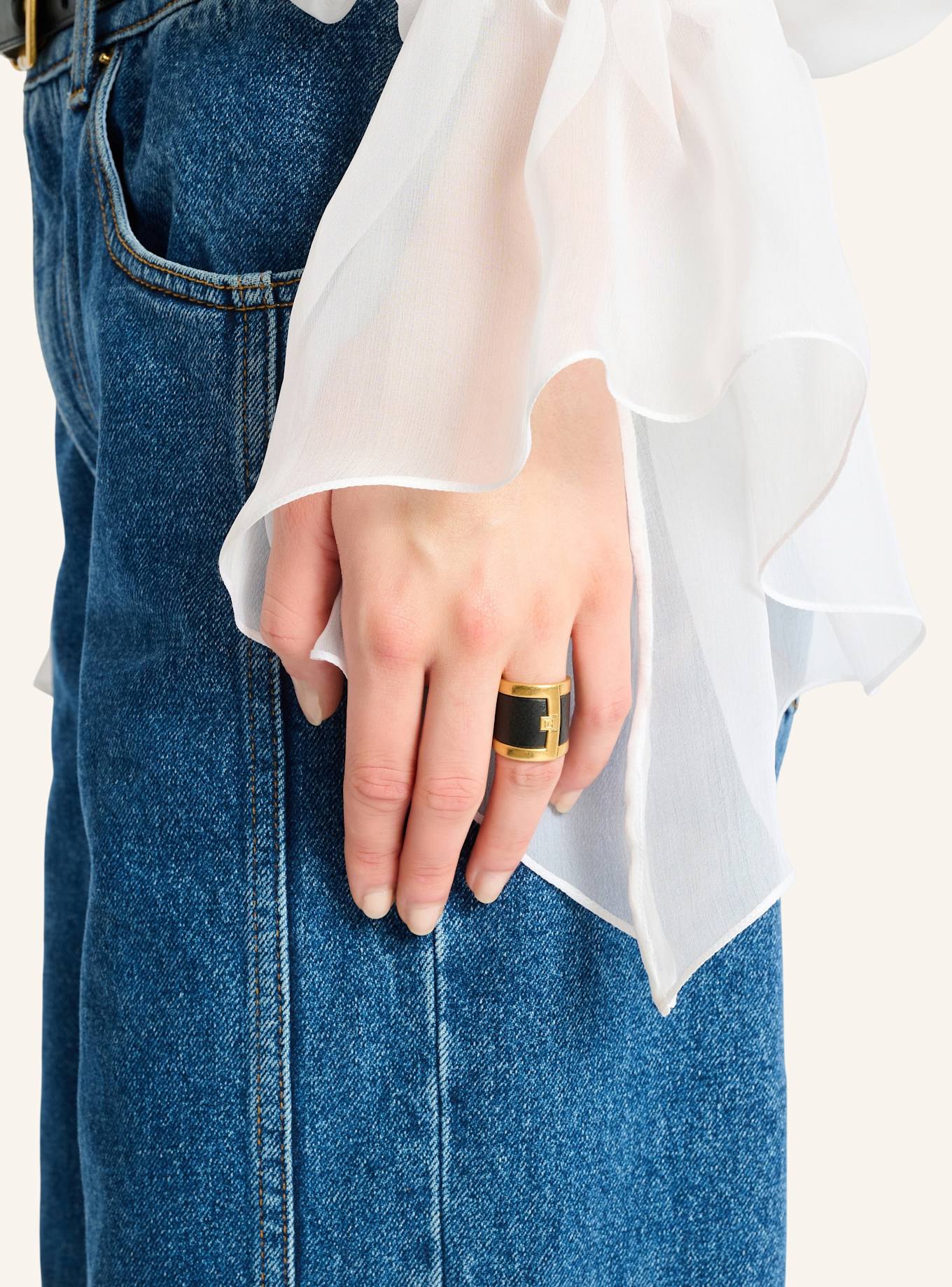 BALMAIN Anthem Ring aus Messing und Harz: SCHWARZ