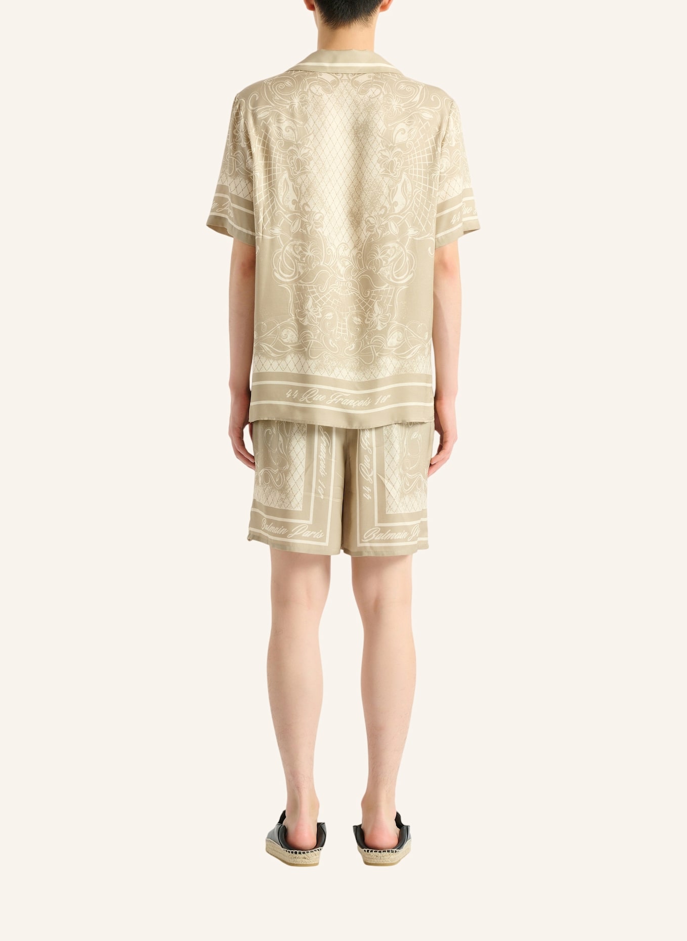 BALMAIN Bedrucktes Foulard Pyjamahemd: KHAKI