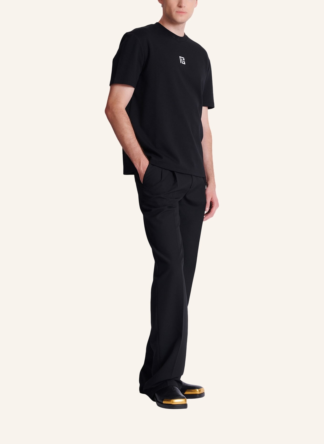 BALMAIN T-Shirt mit aufgesticktem Logo: SCHWARZ