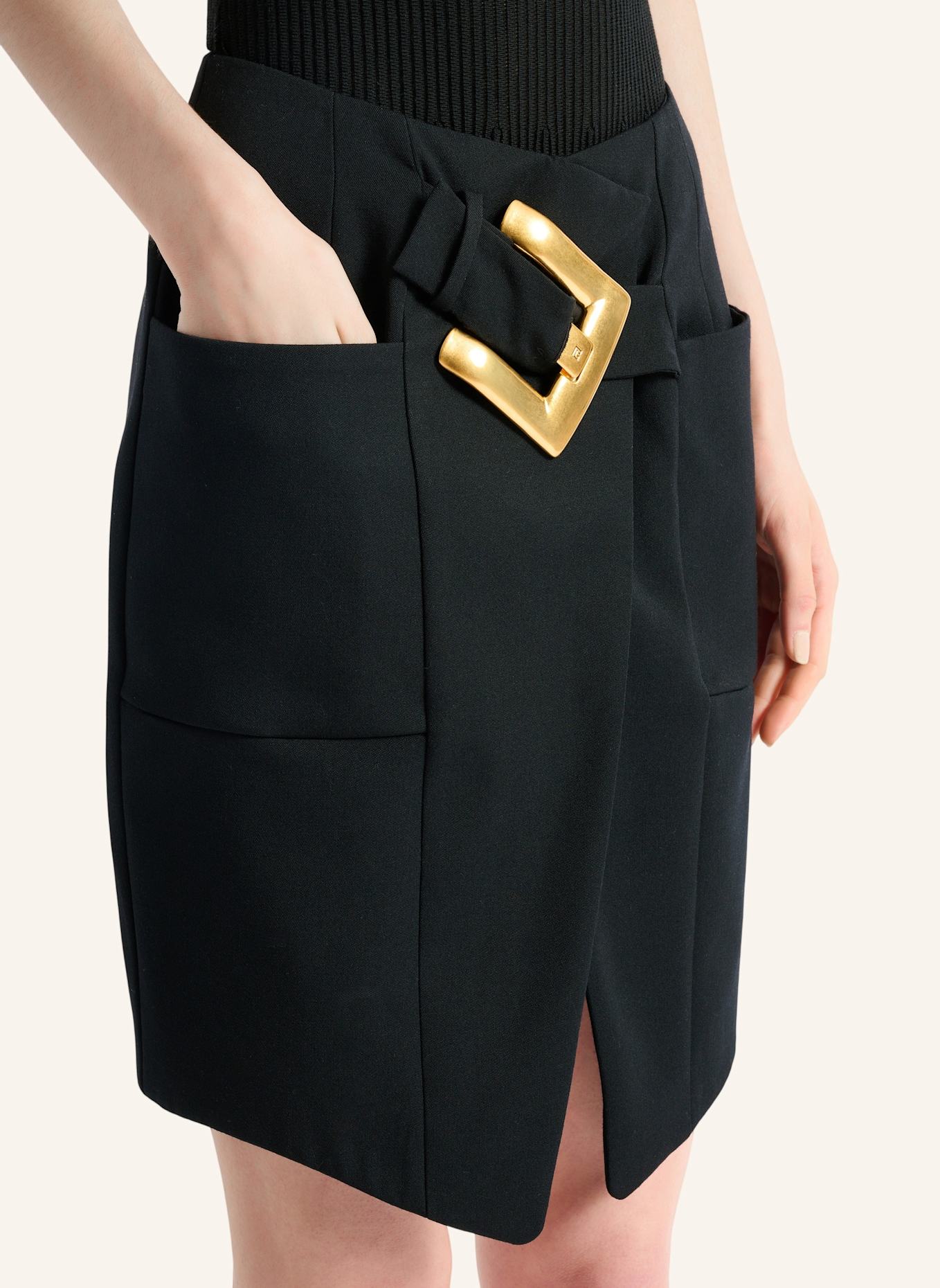 BALMAIN Rock mit Gürtel aus Grain-de-Poudre: SCHWARZ