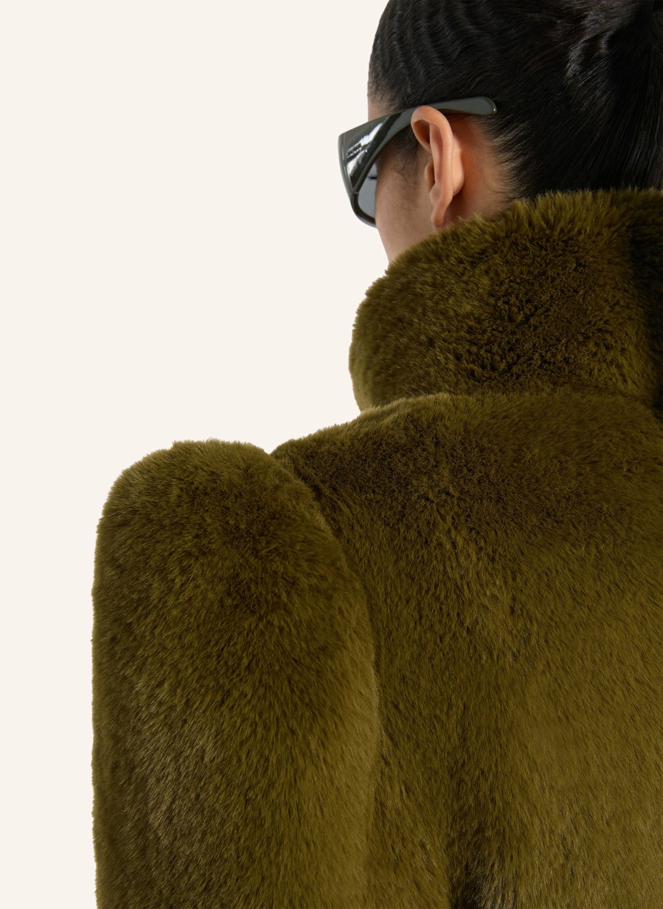 BALMAIN Kurzmantel aus Kunstfell: GRÜN