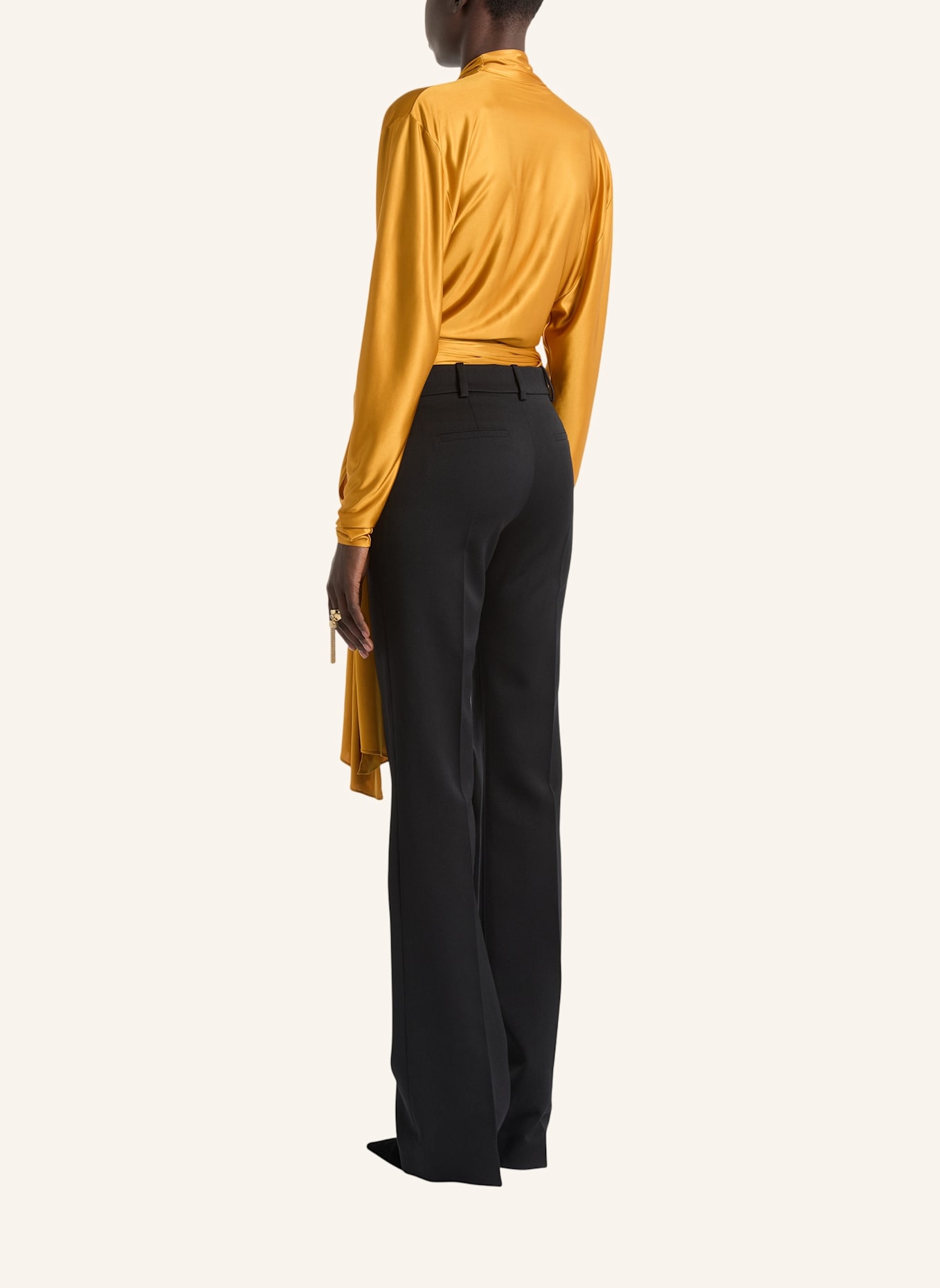BALMAIN Hose mit niedriger Leibhöhe aus Wollsatin: SCHWARZ