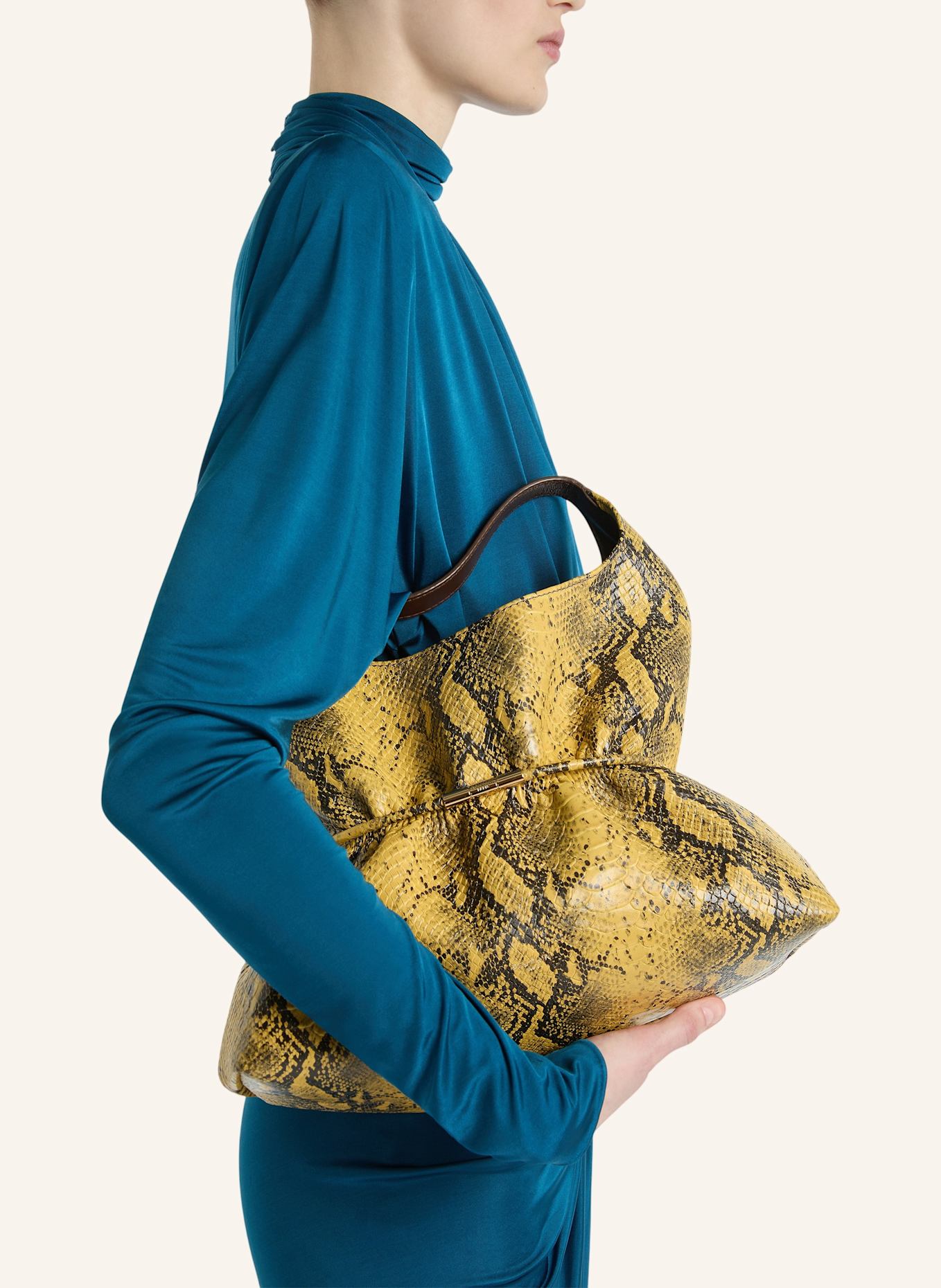 BALMAIN Mittelgroße Tasche SPHYNX aus Leder in Pythonoptik: GELB