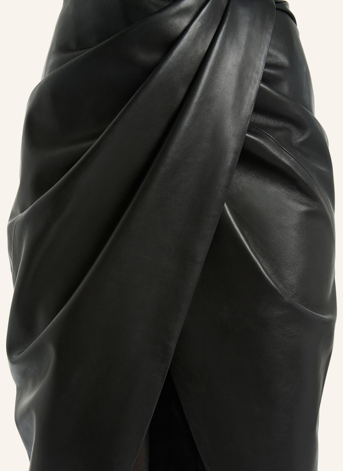 BALMAIN Halblanger, drapierter Rock aus Lammleder: SCHWARZ