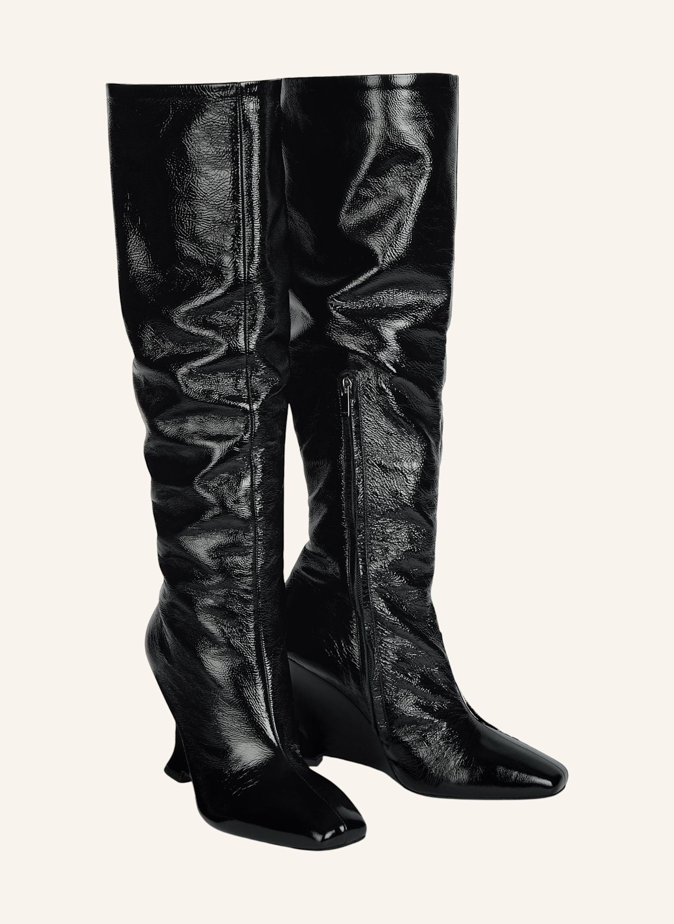 BALMAIN Stiefel Wedge aus geknittertem Lackleder: SCHWARZ
