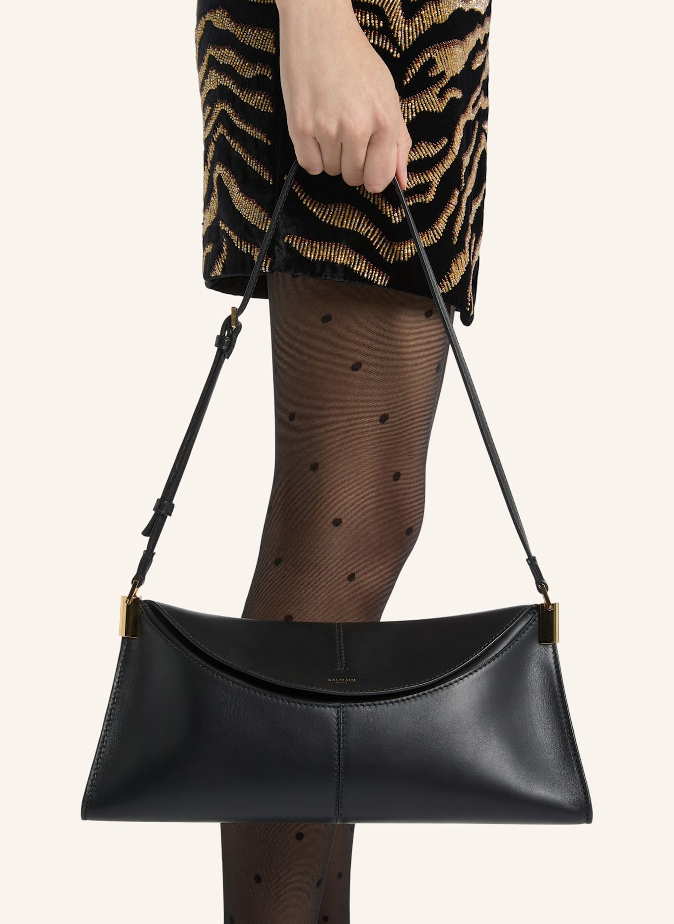 BALMAIN Mittelgroße Tasche 64-83 aus Glattleder: SCHWARZ