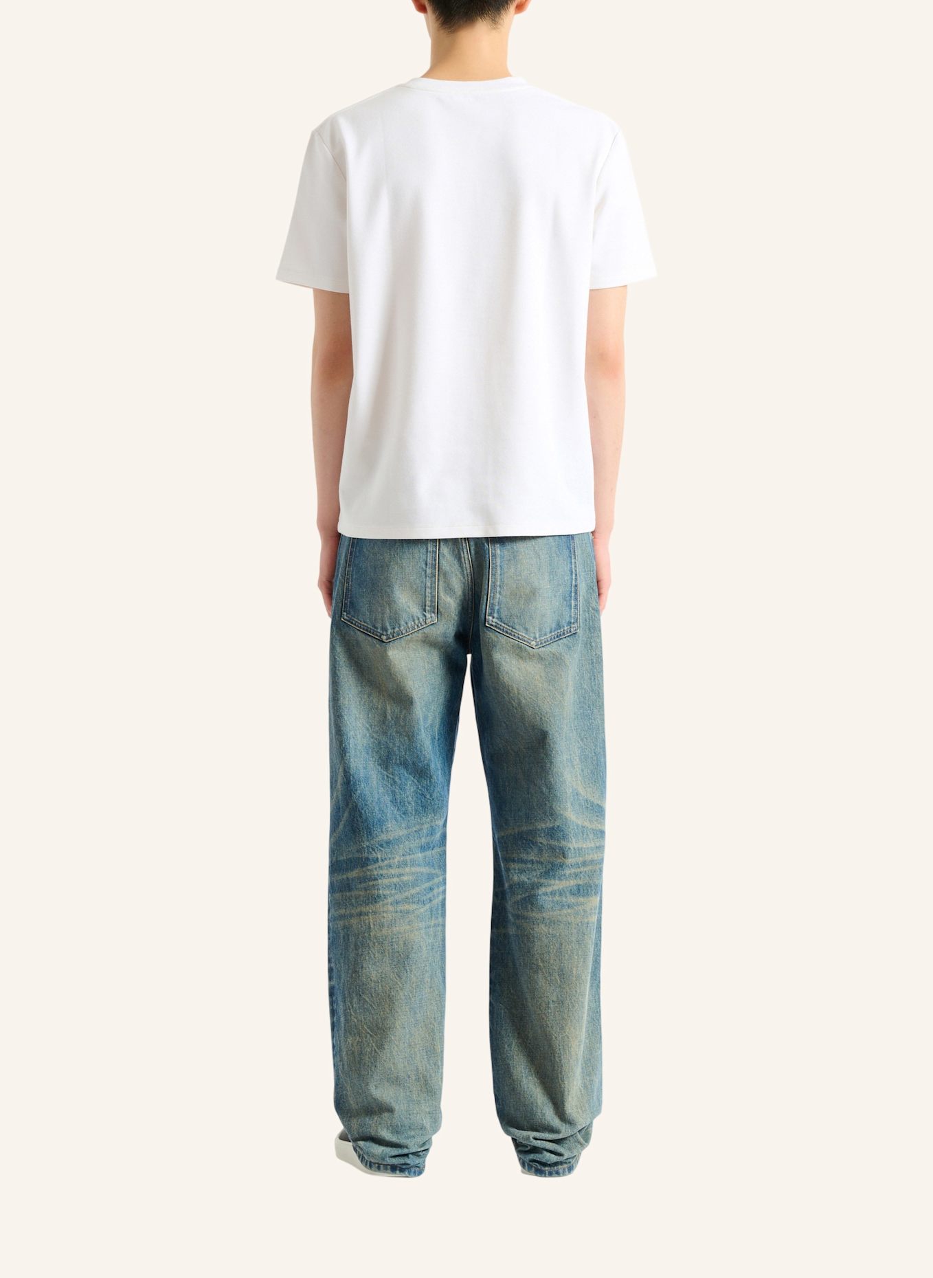 BALMAIN T-Shirt mit aufgesticktem Logo: WEISS